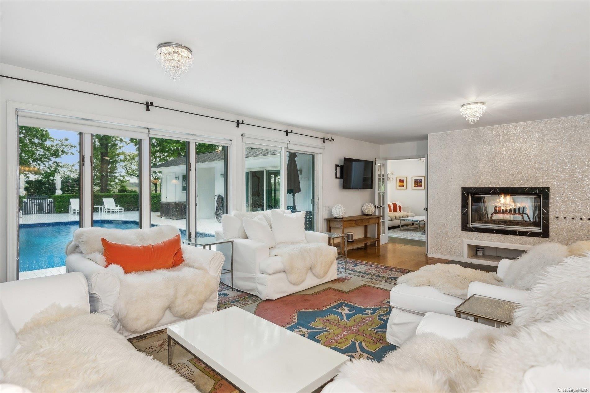 Single Family Blank  Suffolk County, NY 11976, MLS-L3586440-7