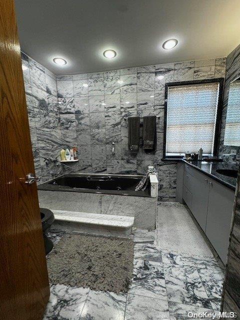 Single Family 9th  Queens, NY 11357, MLS-L3586470-16