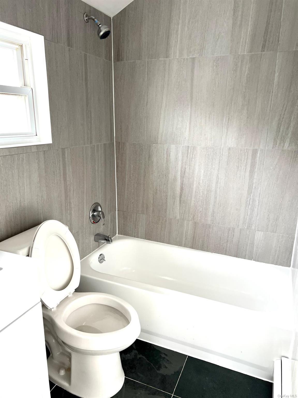 Single Family 157th  Queens, NY 11433, MLS-L3586497-8
