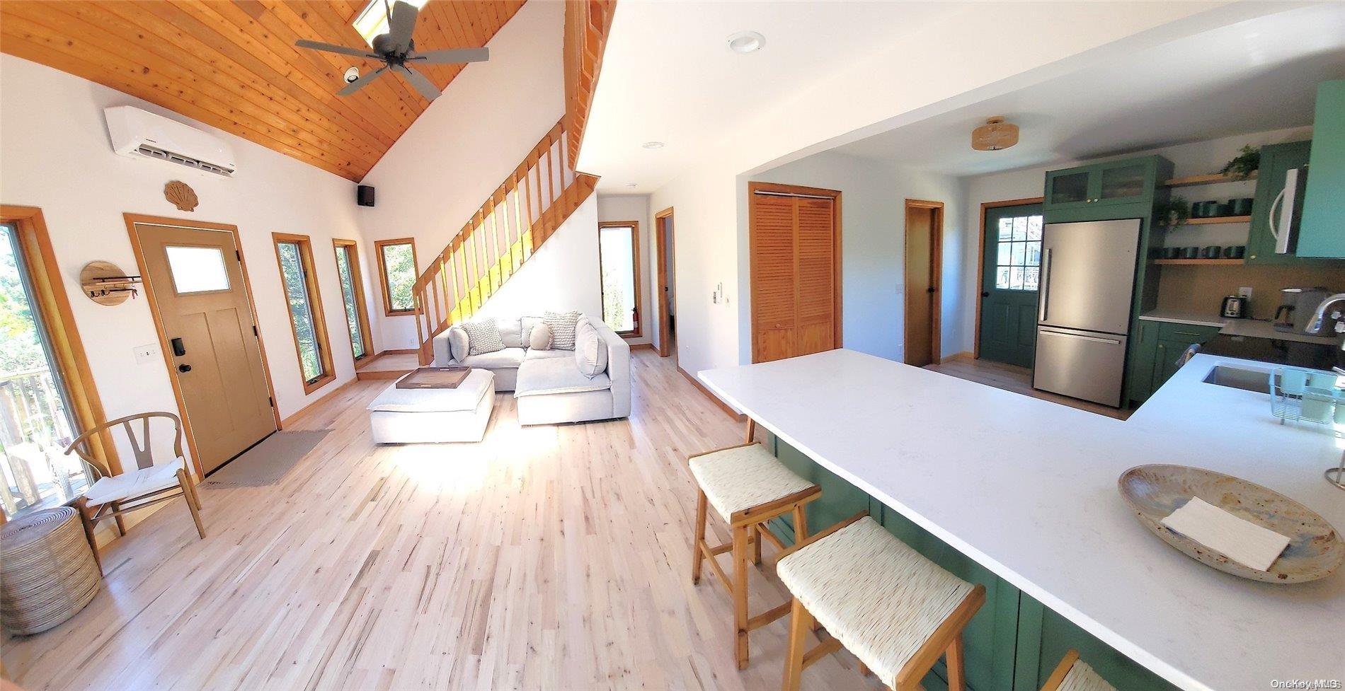 Single Family 5th  Suffolk County, NY 11706, MLS-L3586525-4