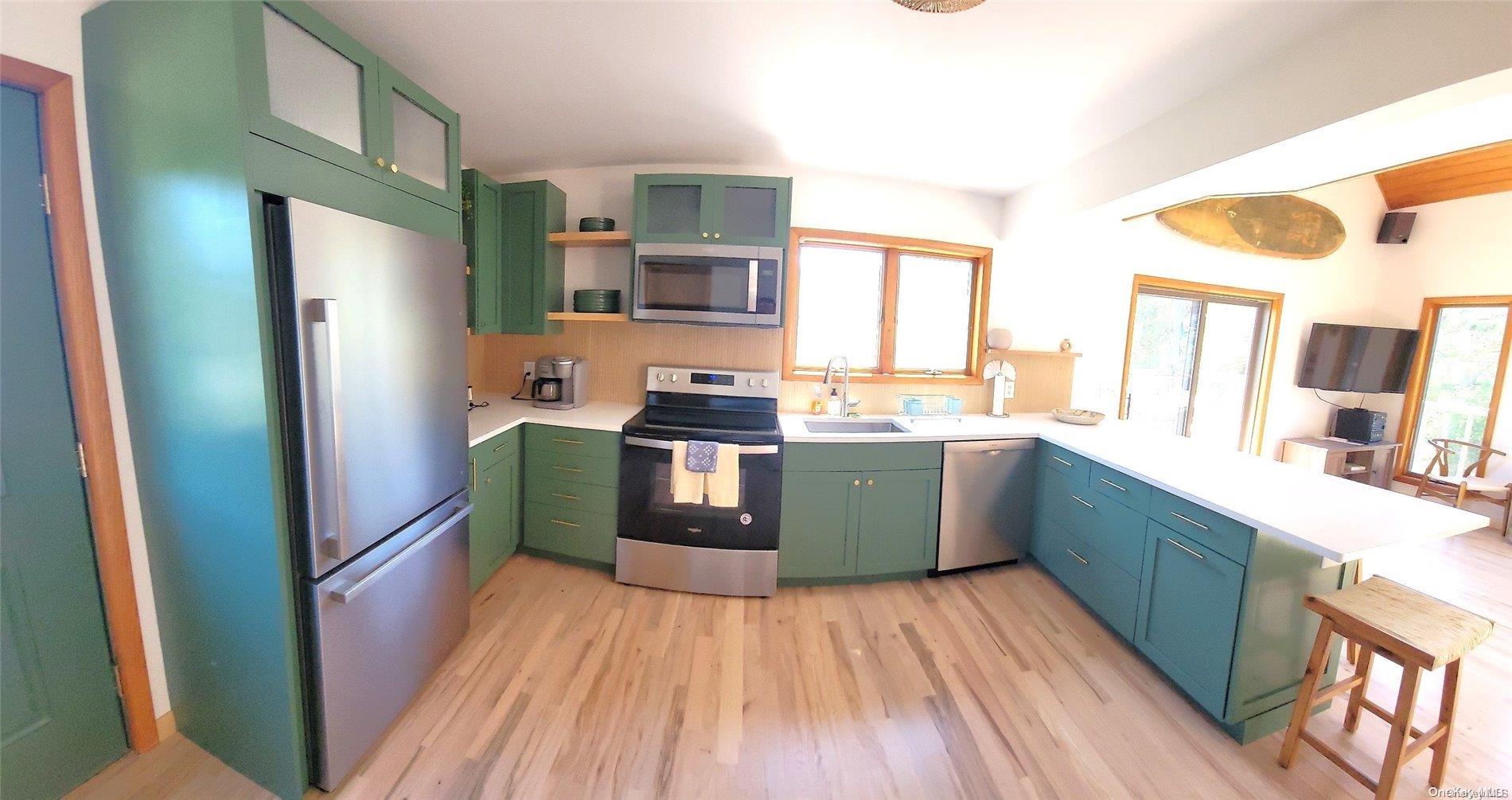 Single Family 5th  Suffolk County, NY 11706, MLS-L3586525-5