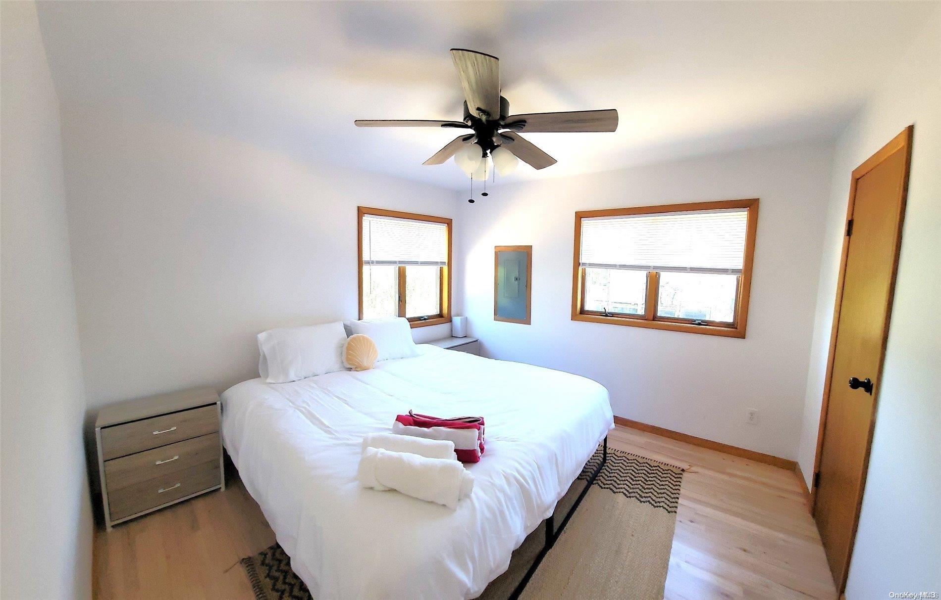 Single Family 5th  Suffolk County, NY 11706, MLS-L3586525-6