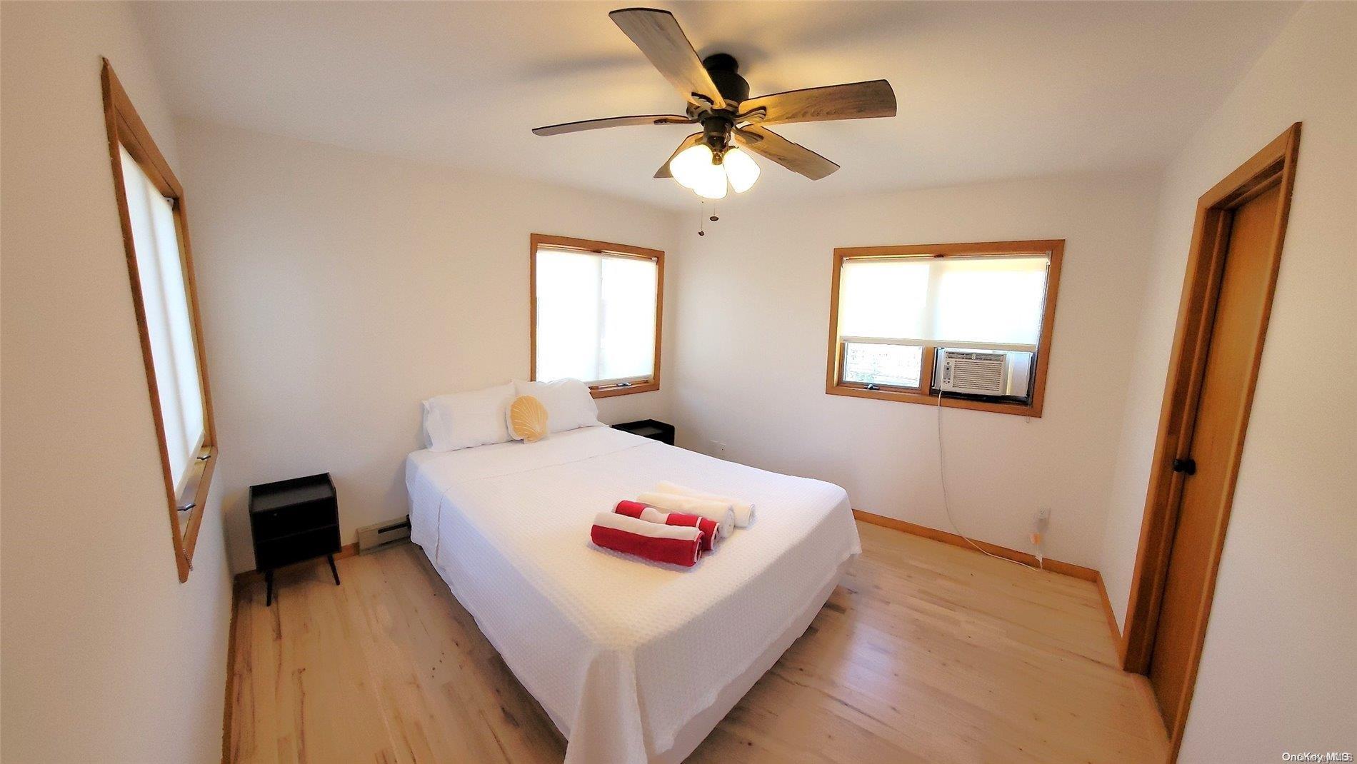 Single Family 5th  Suffolk County, NY 11706, MLS-L3586525-7