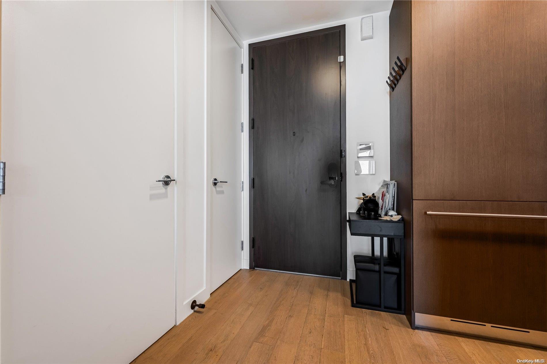 Condo Farrington  Queens, NY 11354, MLS-L3586619-19