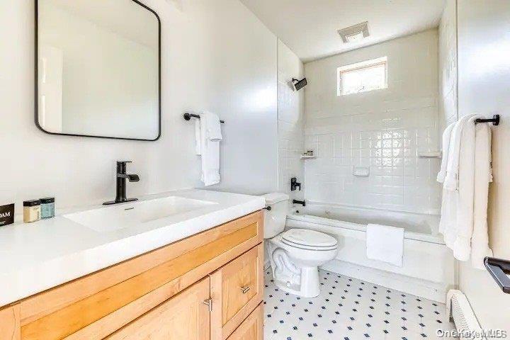 Single Family Cranberry  Suffolk County, NY 11951, MLS-L3586708-8