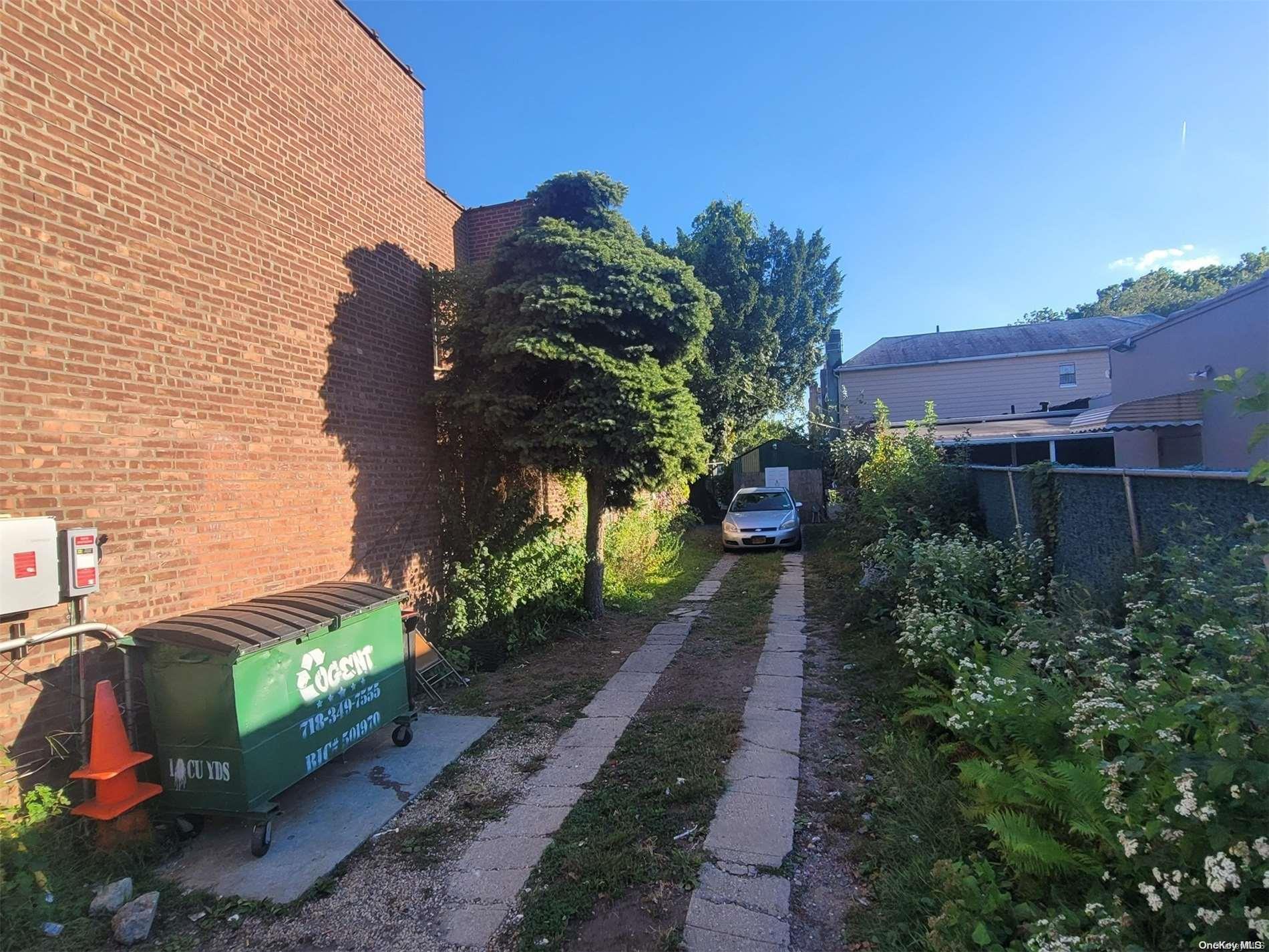 Single Family Avenue D  Brooklyn, NY 11203, MLS-L3586778-4