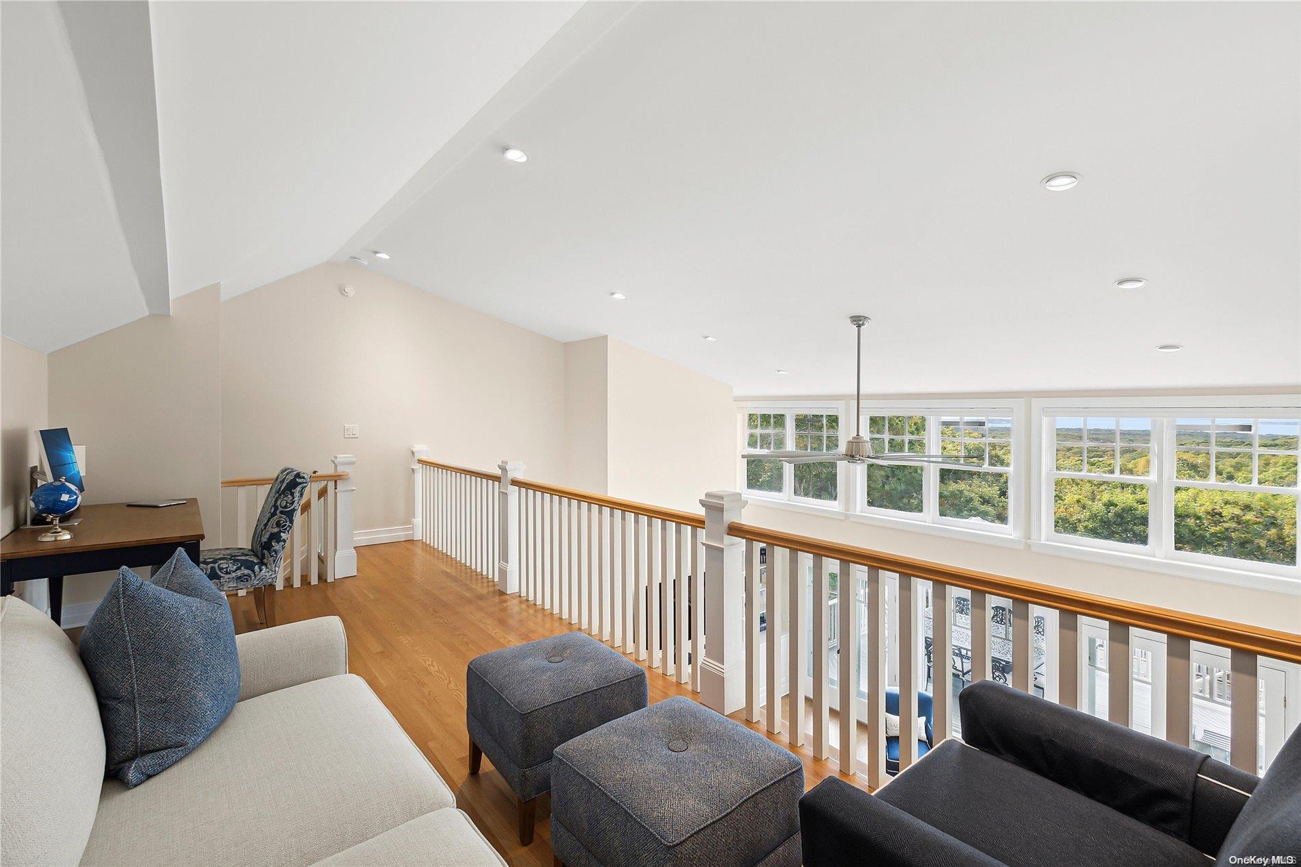 Single Family Fourteen Hills  Suffolk County, NY 11963, MLS-L3586786-15