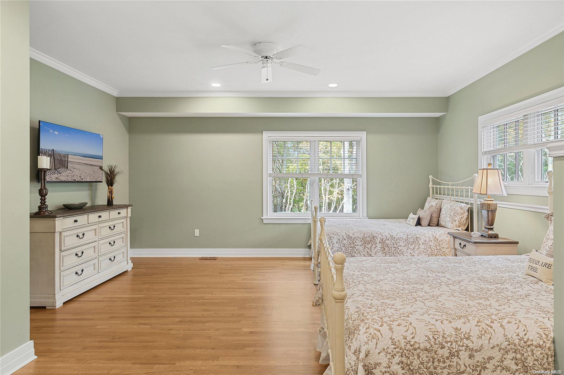 Single Family Fourteen Hills  Suffolk County, NY 11963, MLS-L3586786-18