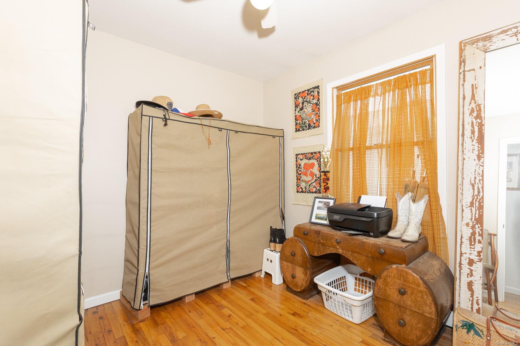 Single Family Bayview Avenue W  Suffolk County, NY 11757, MLS-L3587033-12