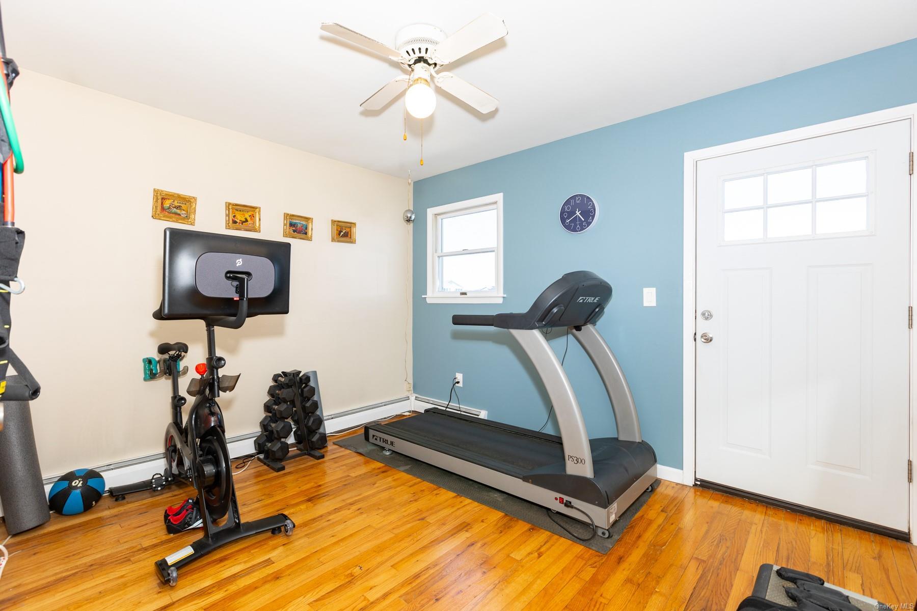 Single Family Bayview Avenue W  Suffolk County, NY 11757, MLS-L3587033-15