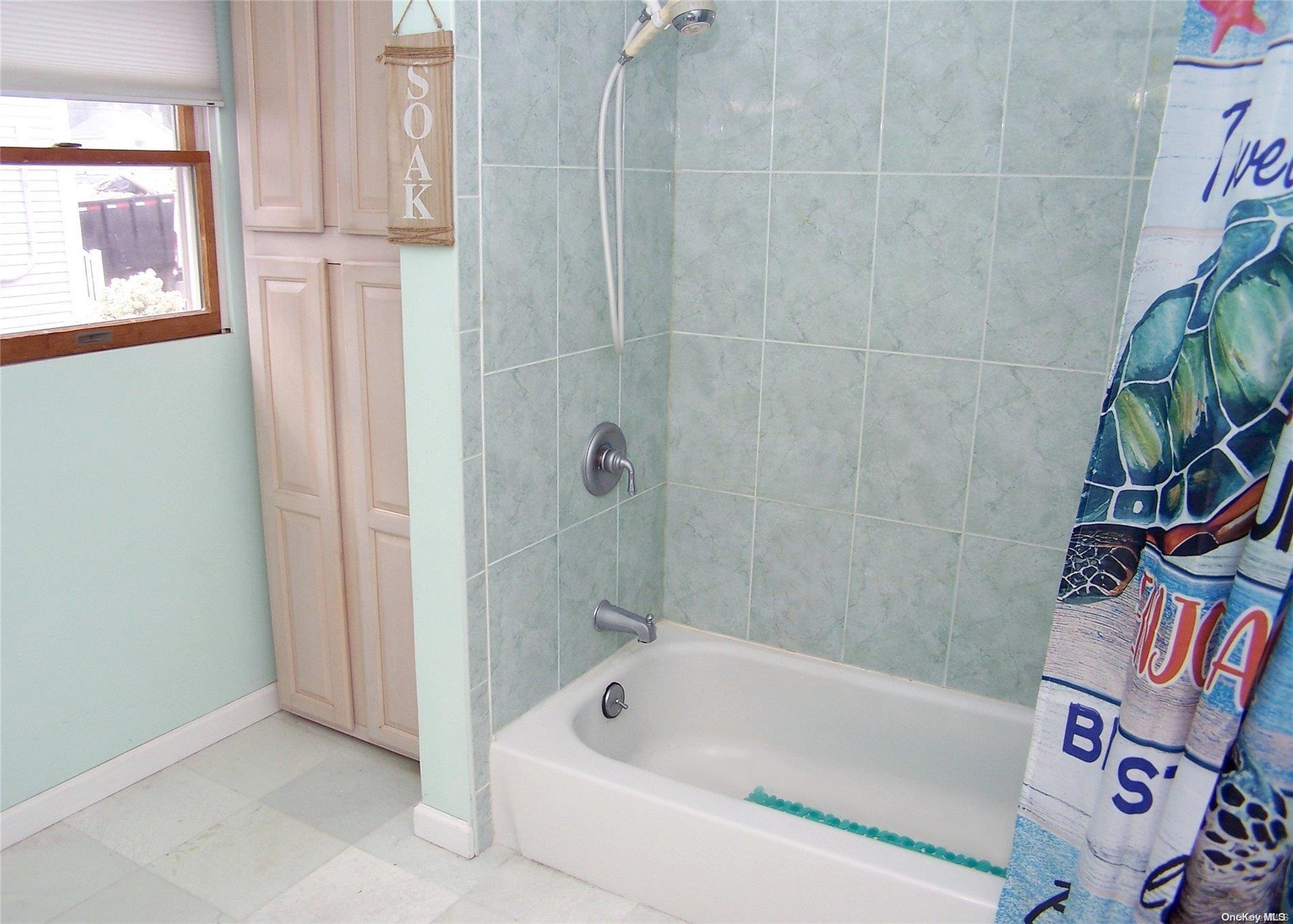Single Family Quail  Suffolk County, NY 11951, MLS-L3587135-11