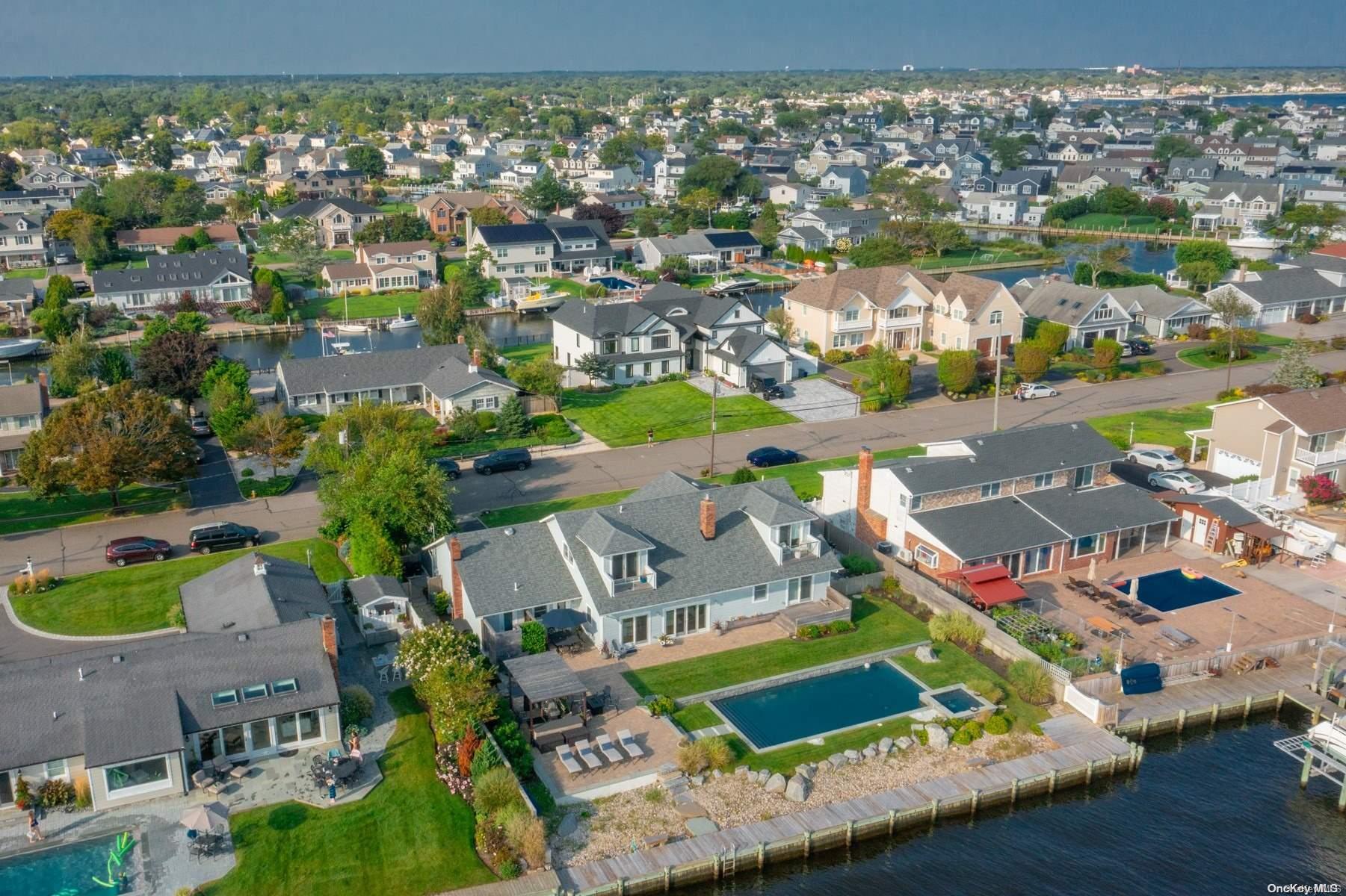 Single Family Lucinda  Suffolk County, NY 11702, MLS-L3587151-28