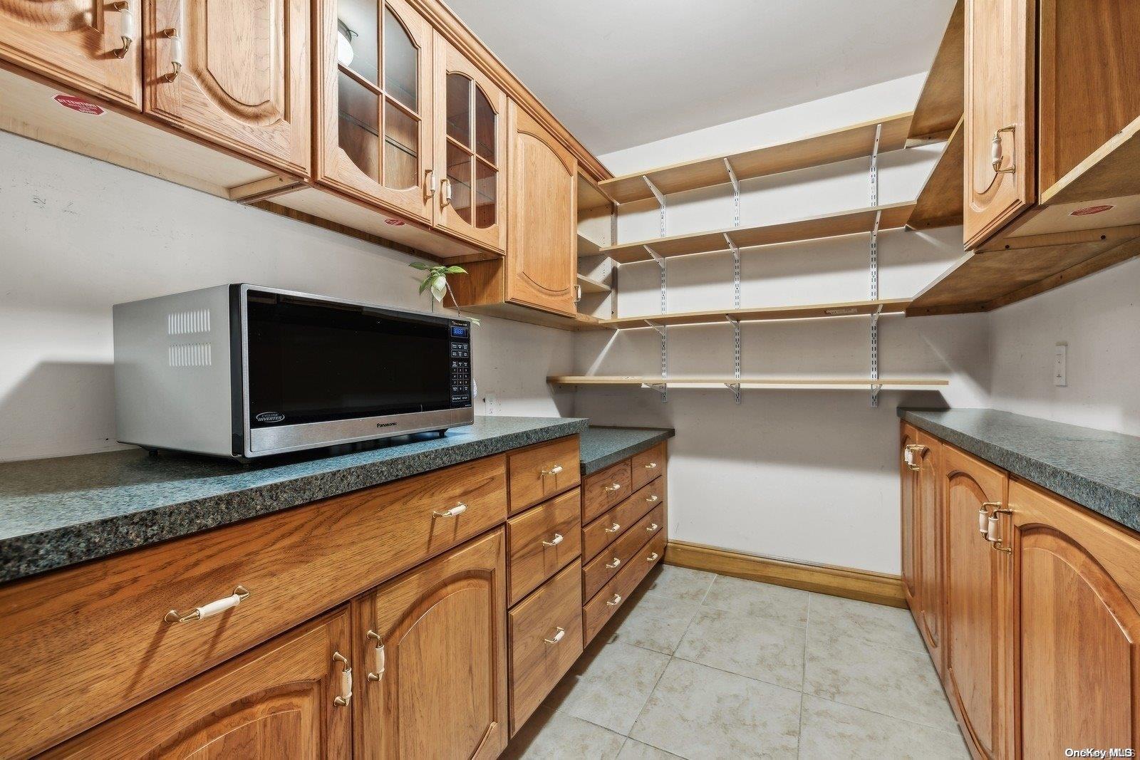 Single Family Overlea  Nassau County, NY 11762, MLS-L3587267-11