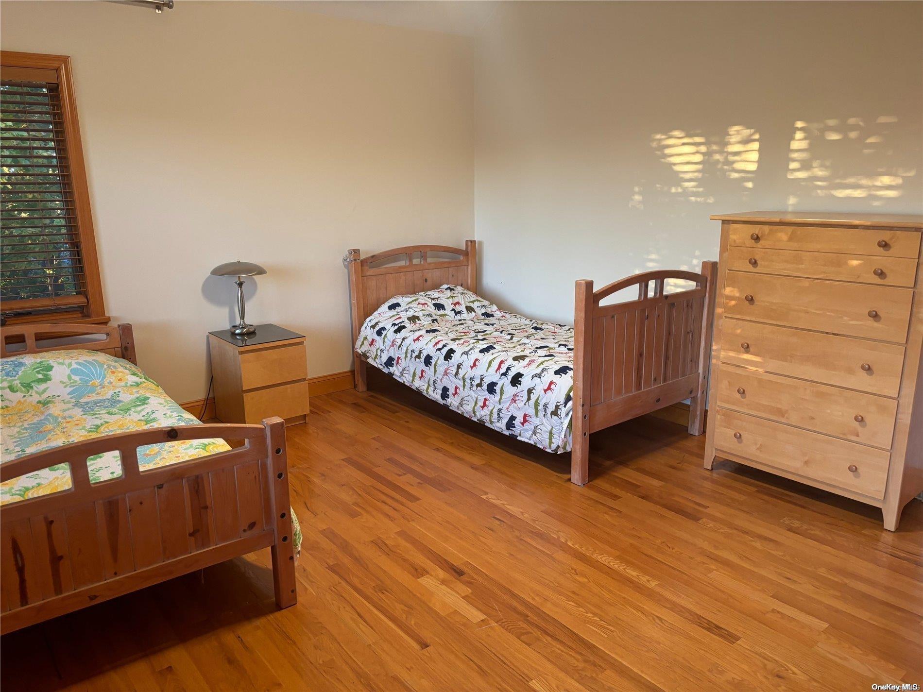 Single Family Flax Pond Woods  Suffolk County, NY 11733, MLS-L3587349-10