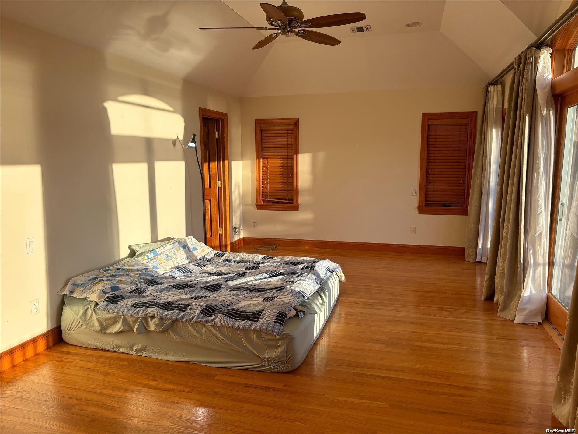 Single Family Flax Pond Woods  Suffolk County, NY 11733, MLS-L3587349-12