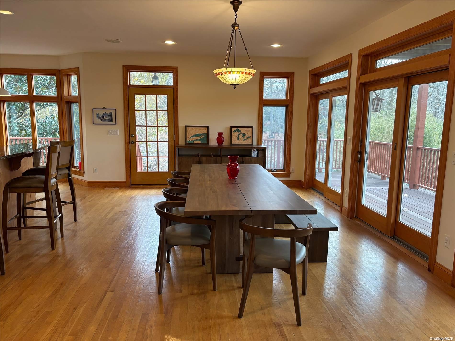 Single Family Flax Pond Woods  Suffolk County, NY 11733, MLS-L3587349-5
