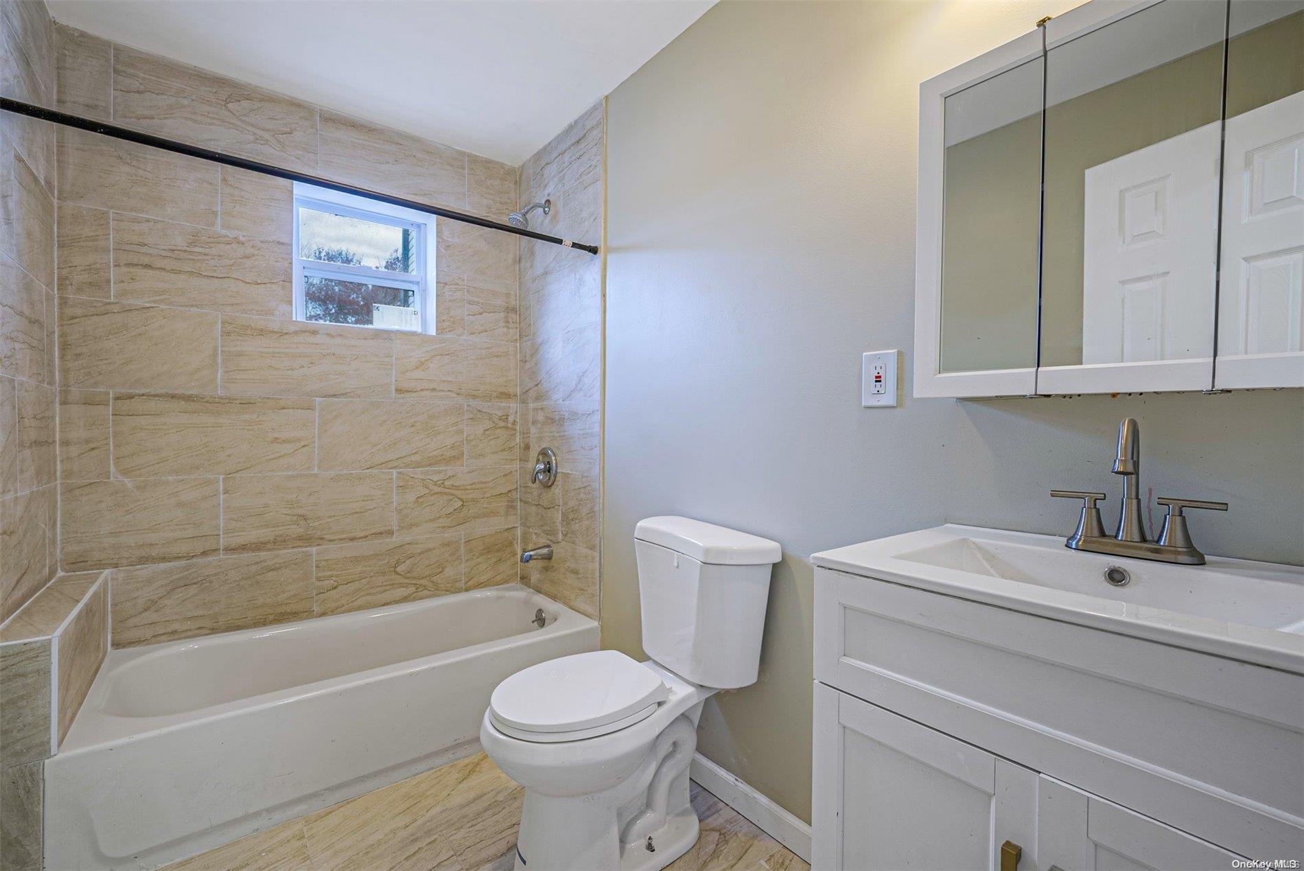 Single Family Jefferson  Suffolk County, NY 11951, MLS-L3587391-12