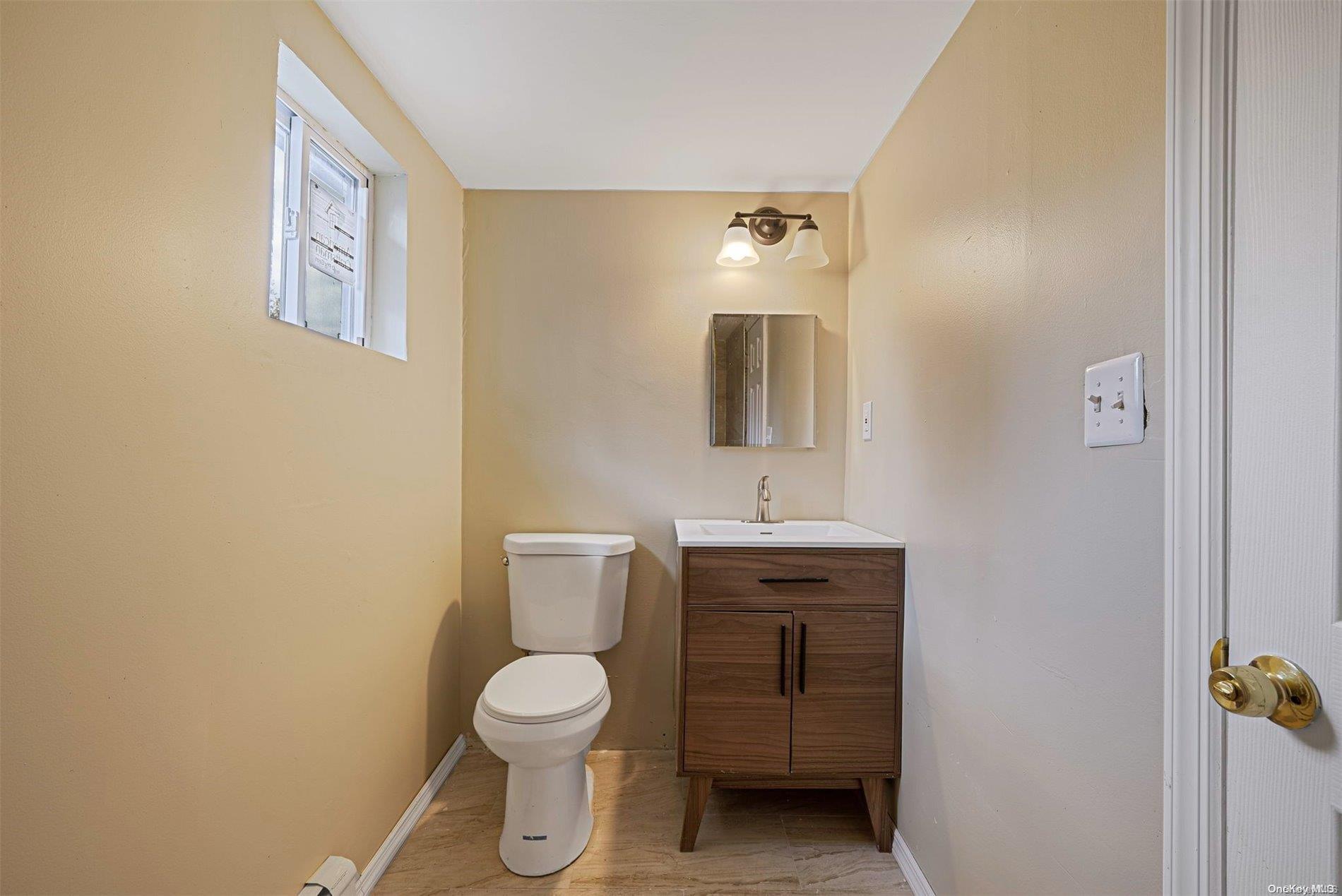 Single Family Jefferson  Suffolk County, NY 11951, MLS-L3587391-21
