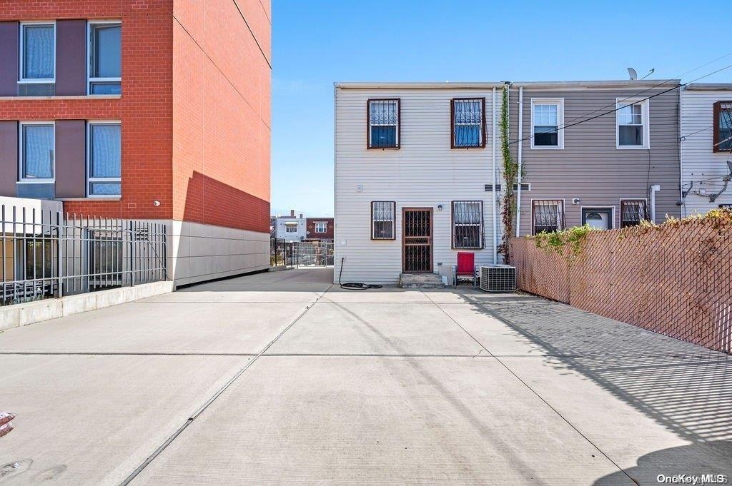 Single Family Snediker  Brooklyn, NY 11207, MLS-L3587692-19