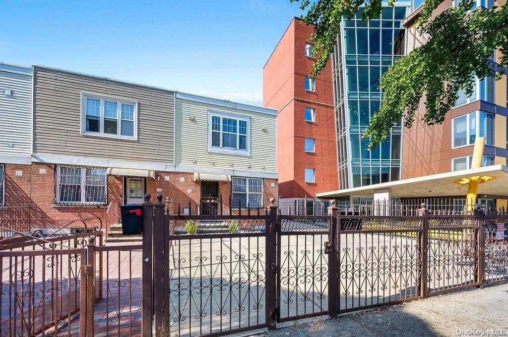 Single Family Snediker  Brooklyn, NY 11207, MLS-L3587692-3