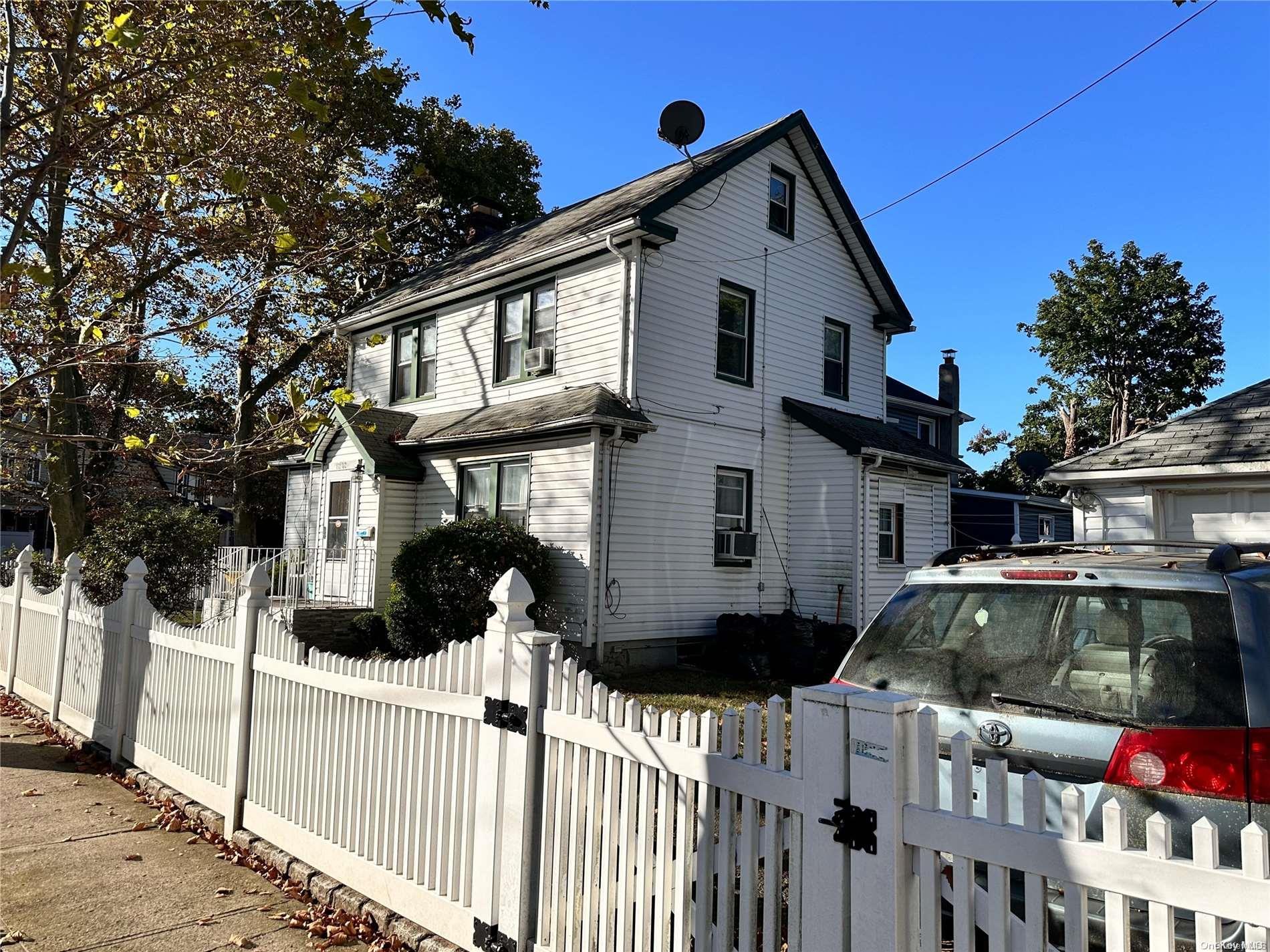 Single Family Witthoff  Queens, NY 11429, MLS-L3587715-3