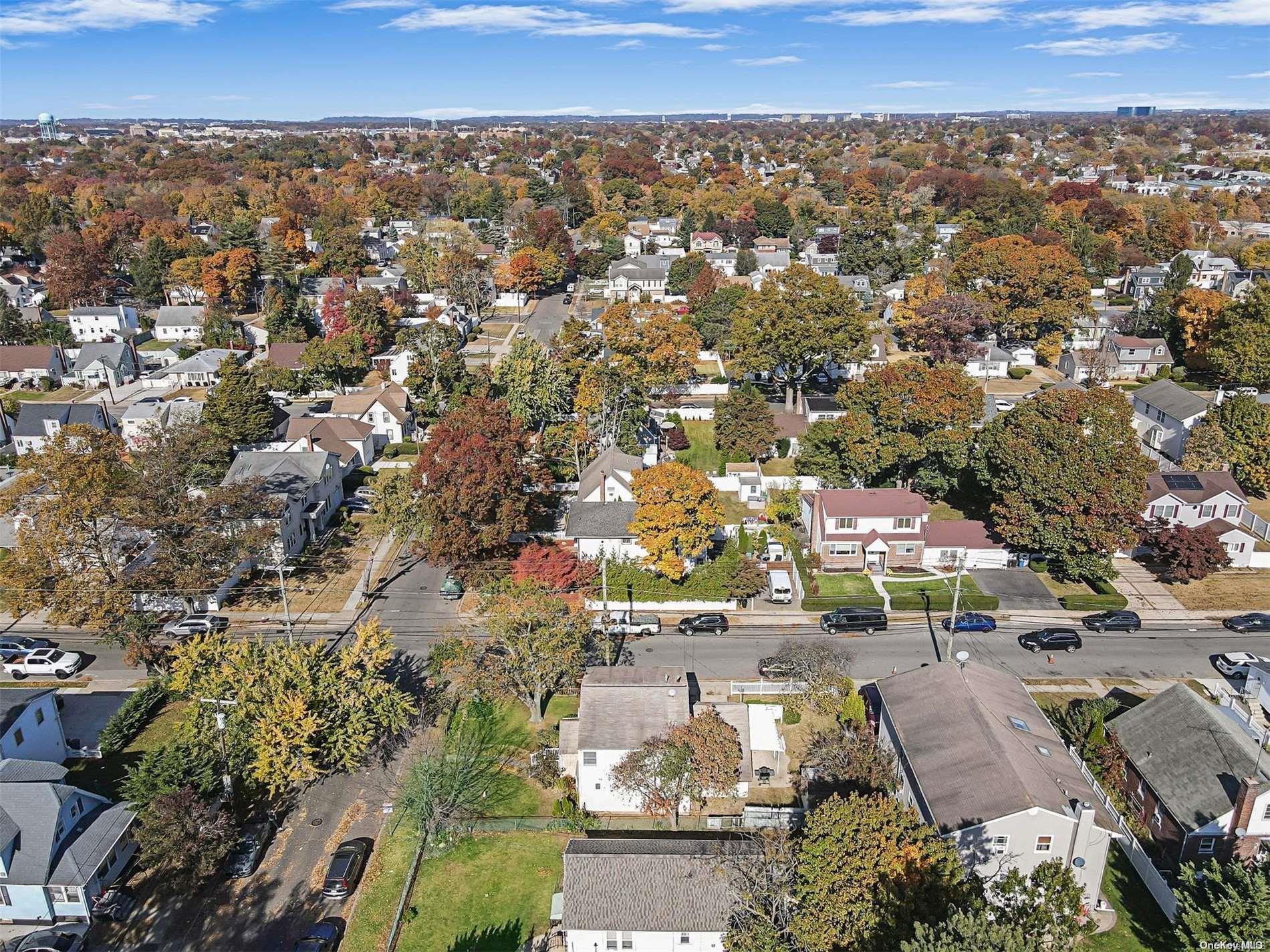 Single Family Central  Nassau County, NY 11550, MLS-L3587885-23