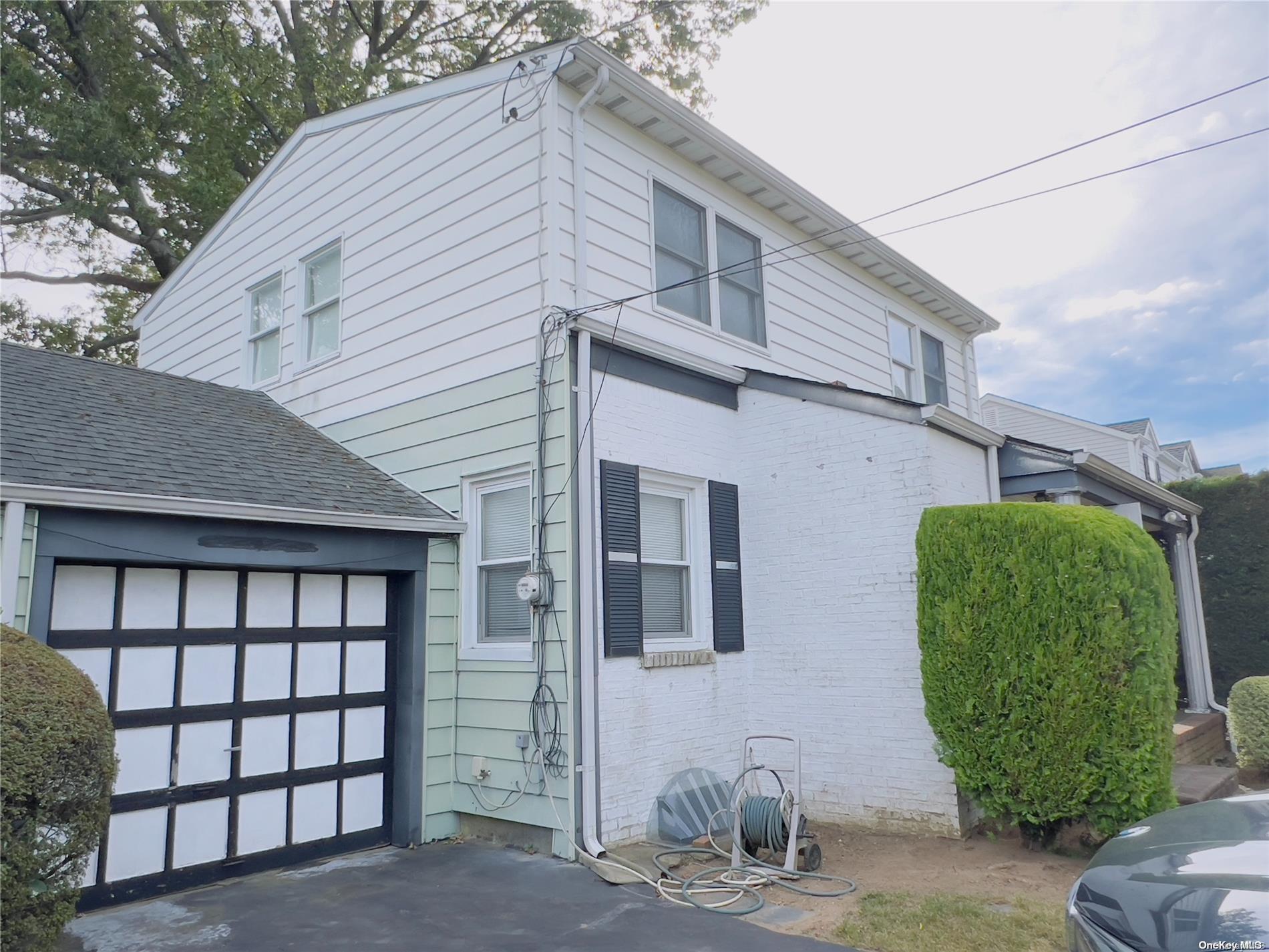 Single Family Park  Nassau County, NY 11040, MLS-L3587894-2