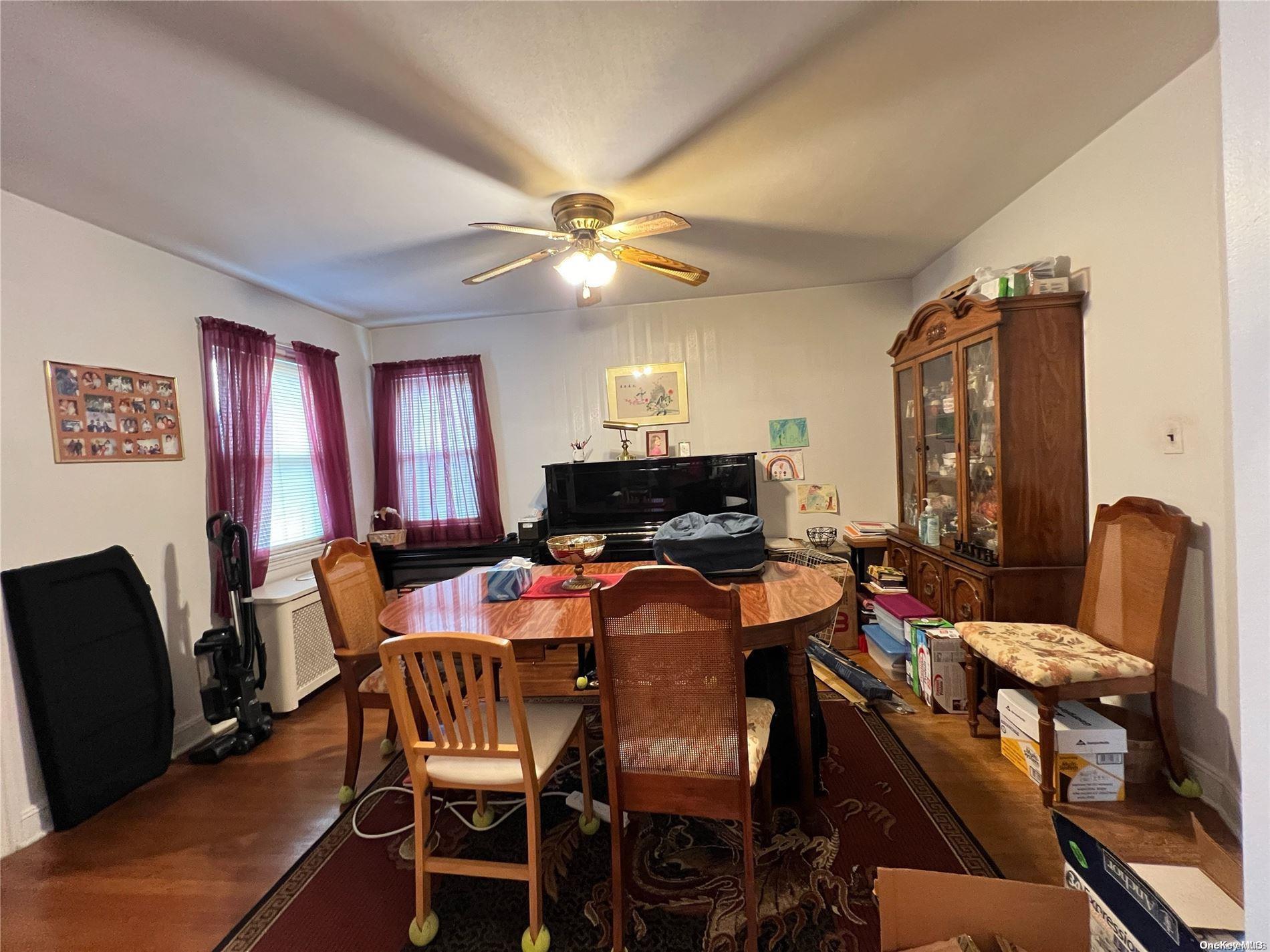 Single Family Park  Nassau County, NY 11040, MLS-L3587894-4