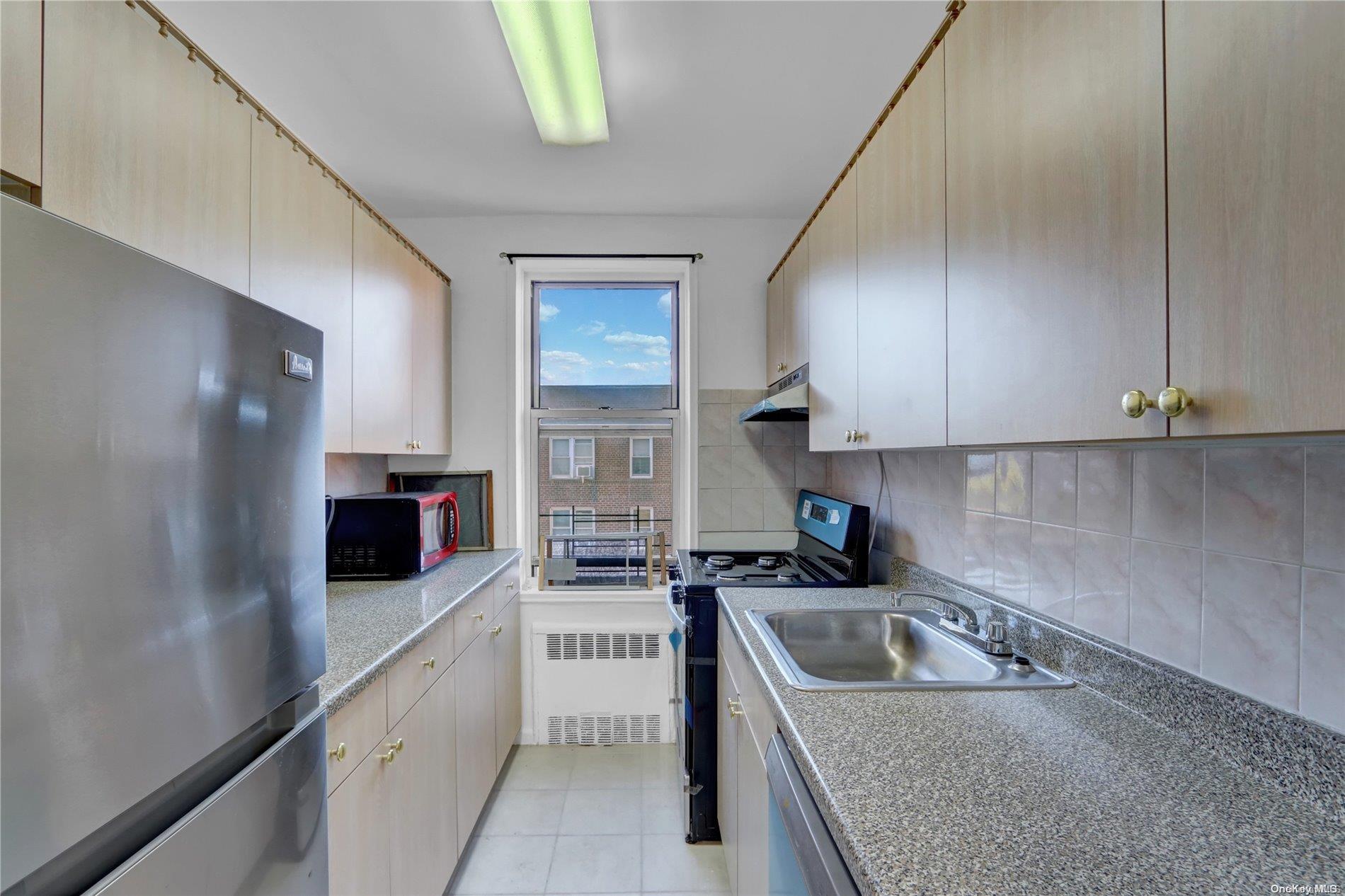 Coop Avenue H  Brooklyn, NY 11210, MLS-L3587948-12
