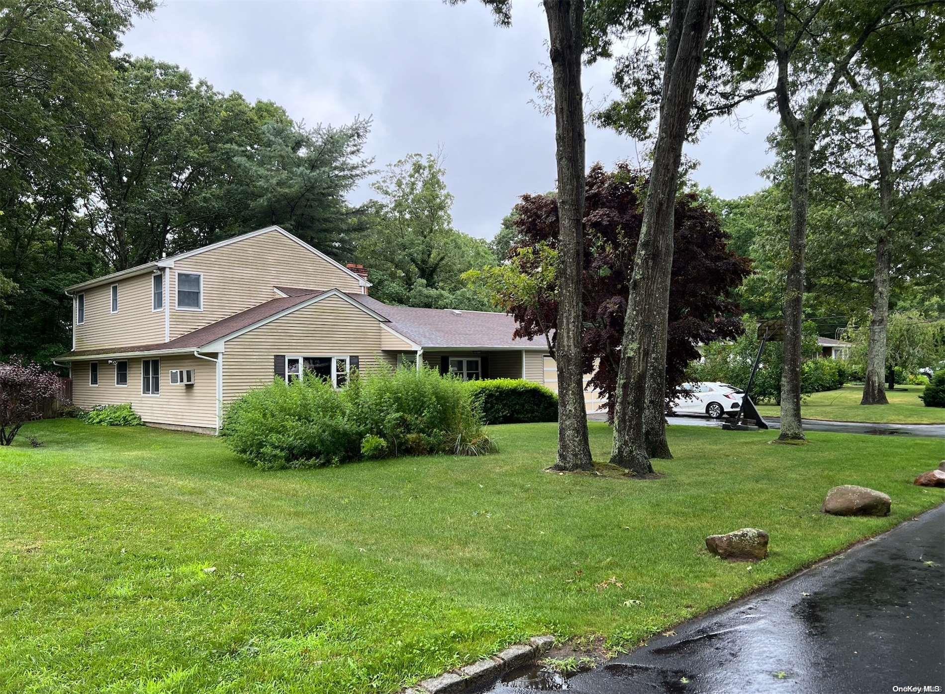 Single Family Stratler  Suffolk County, NY 11967, MLS-L3588014-18