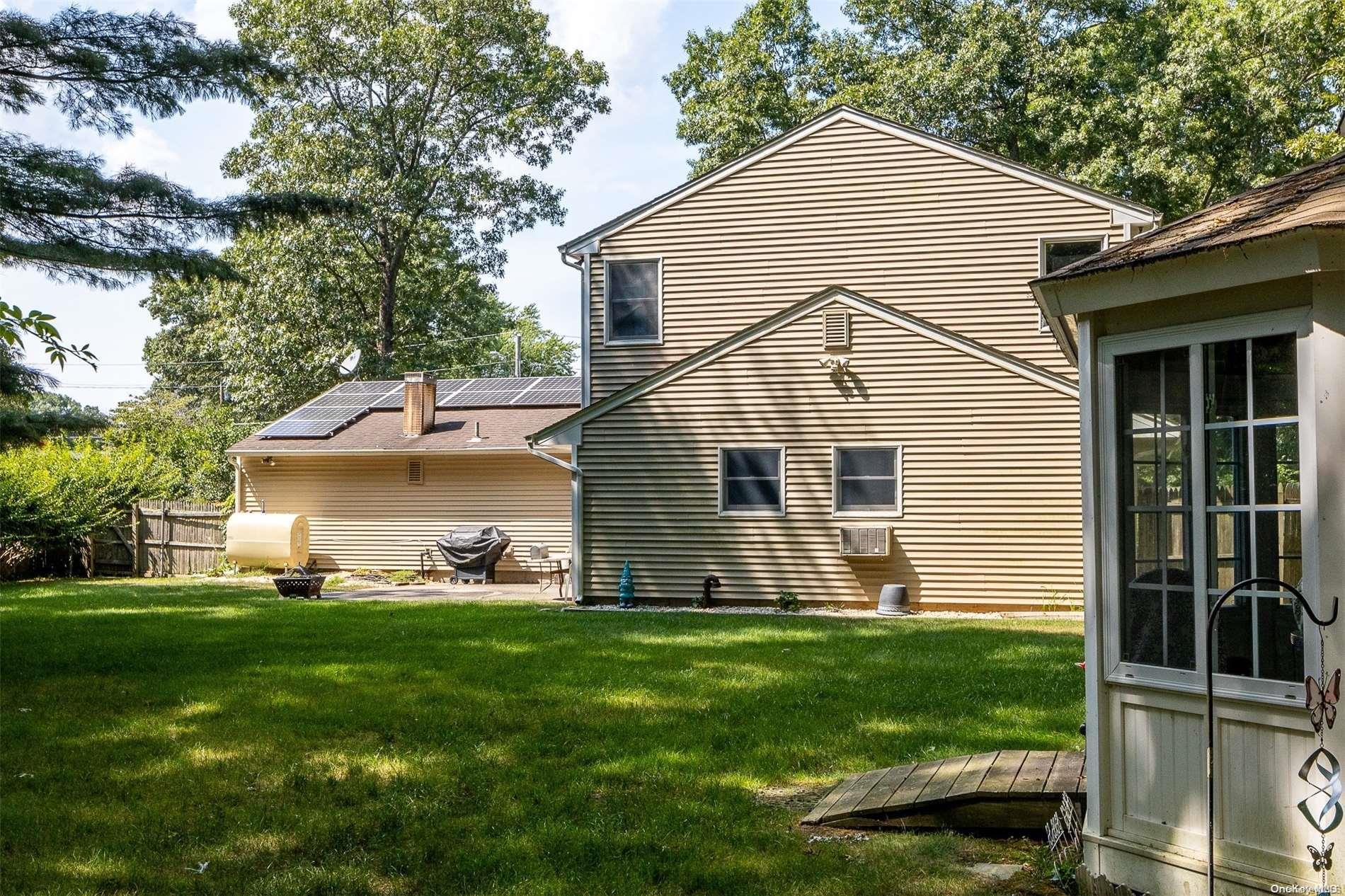 Single Family Stratler  Suffolk County, NY 11967, MLS-L3588014-24