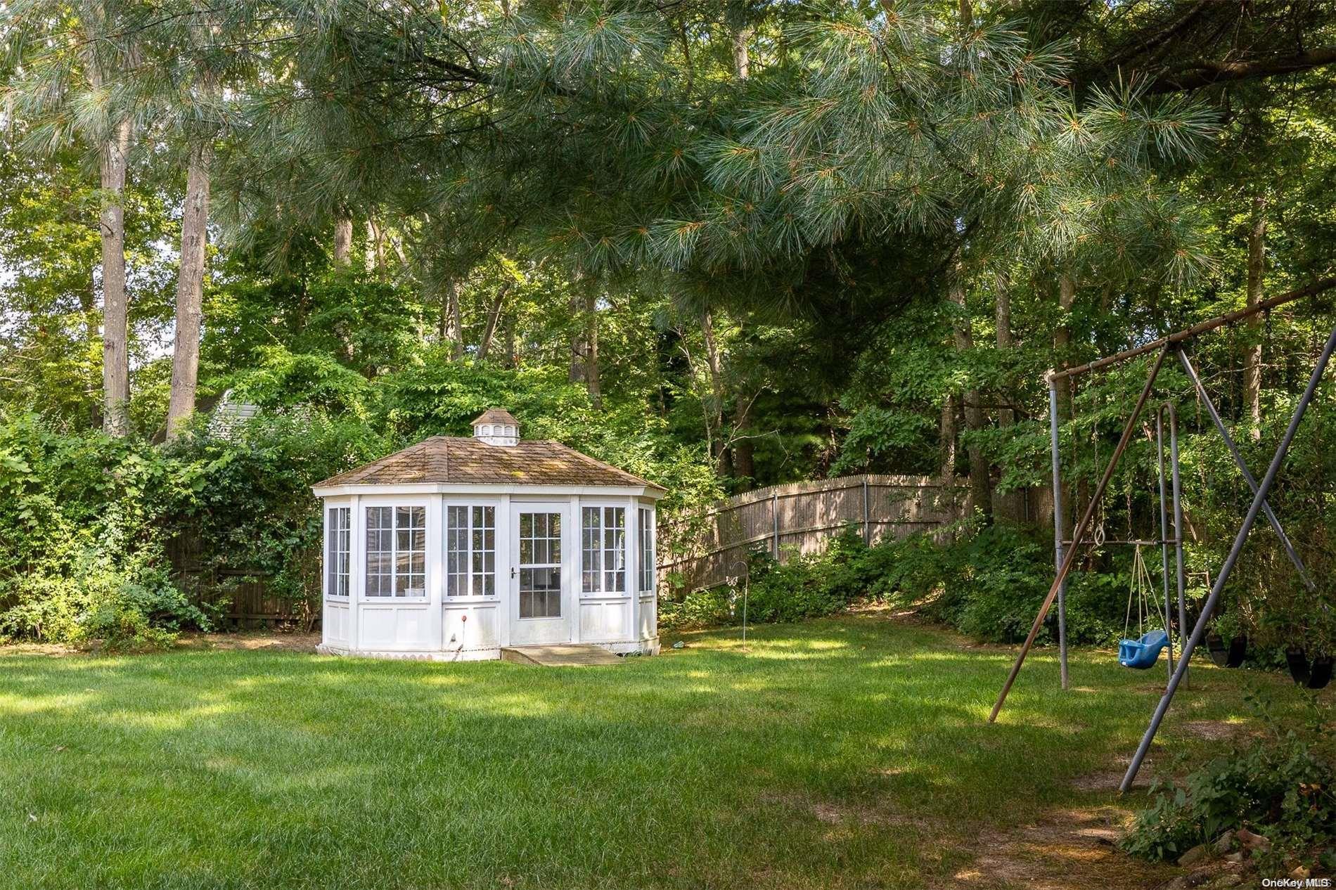 Single Family Stratler  Suffolk County, NY 11967, MLS-L3588014-26