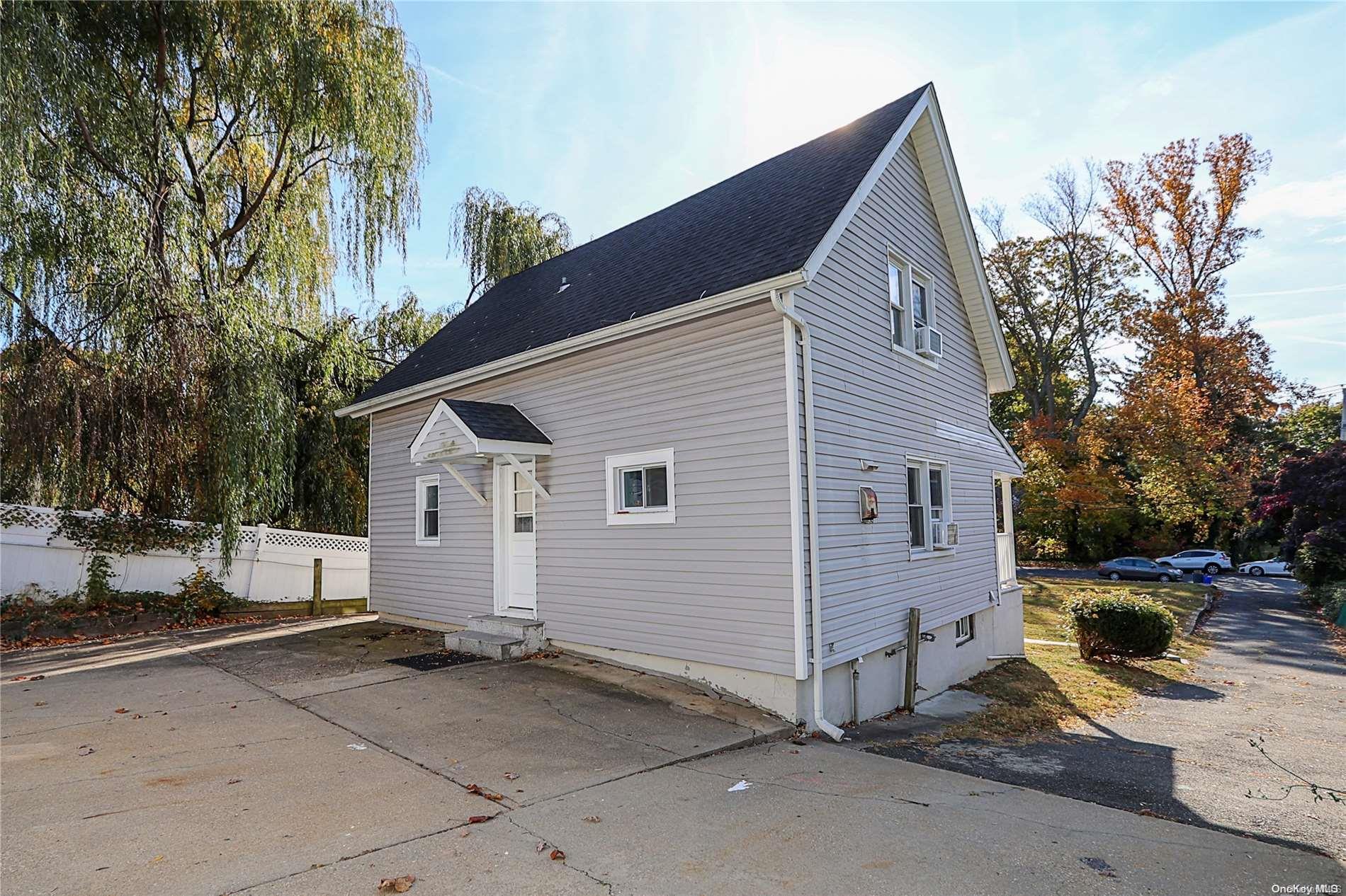 Single Family Titus  Nassau County, NY 11542, MLS-L3588151-18