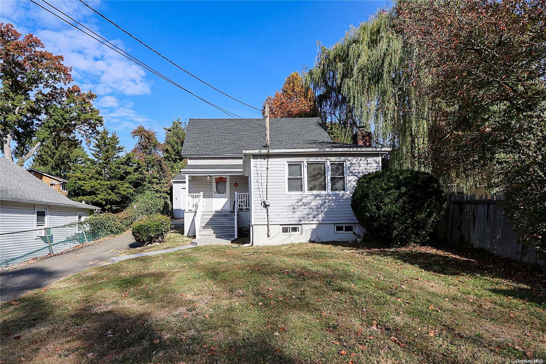 Single Family Titus  Nassau County, NY 11542, MLS-L3588151-2