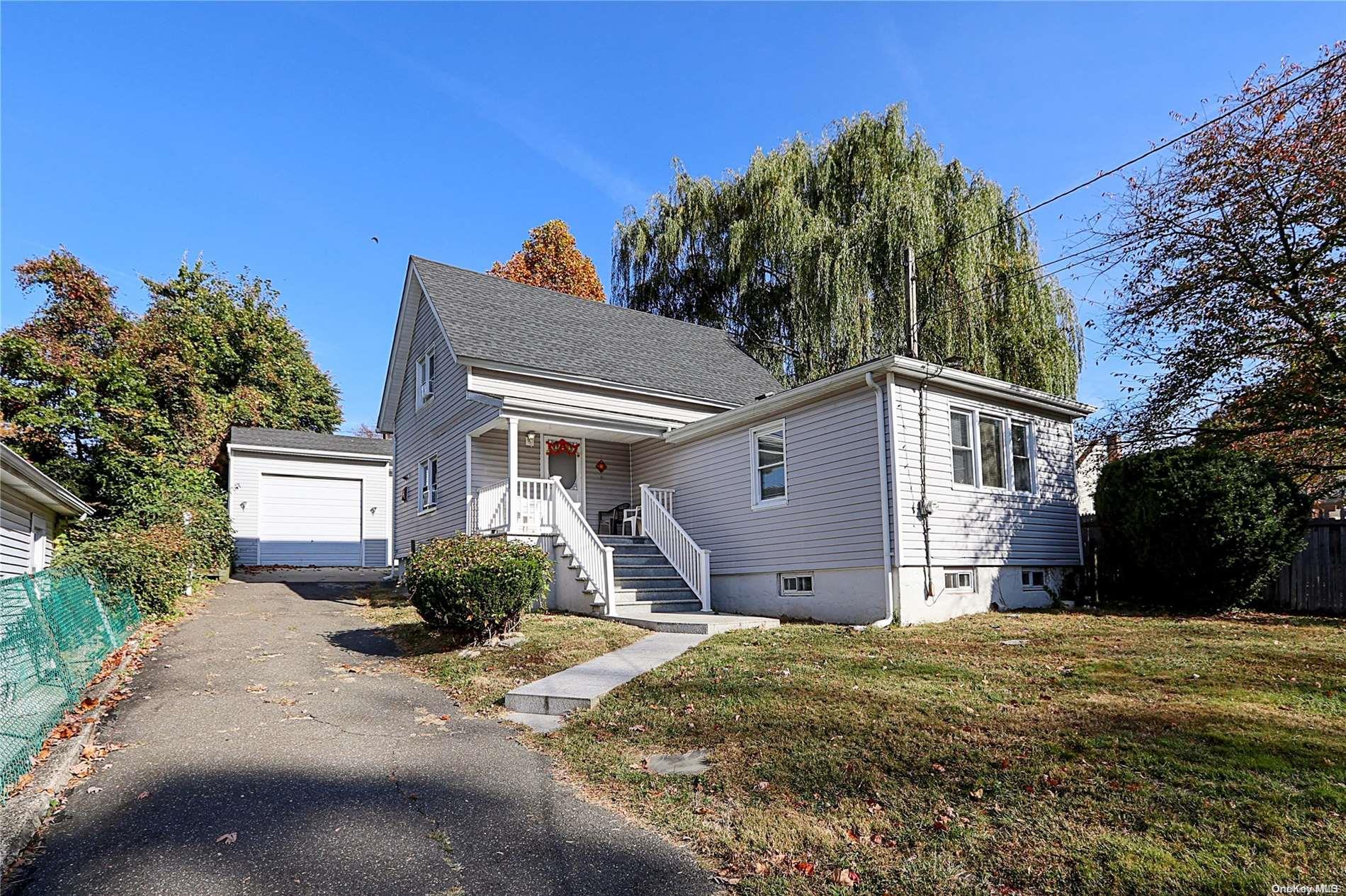 Single Family Titus  Nassau County, NY 11542, MLS-L3588151-3
