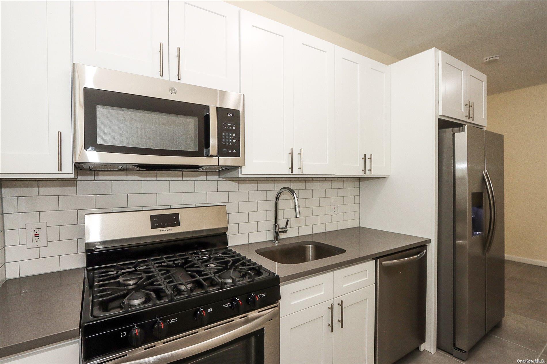 Single Family 32nd  Queens, NY 11370, MLS-L3588180-14