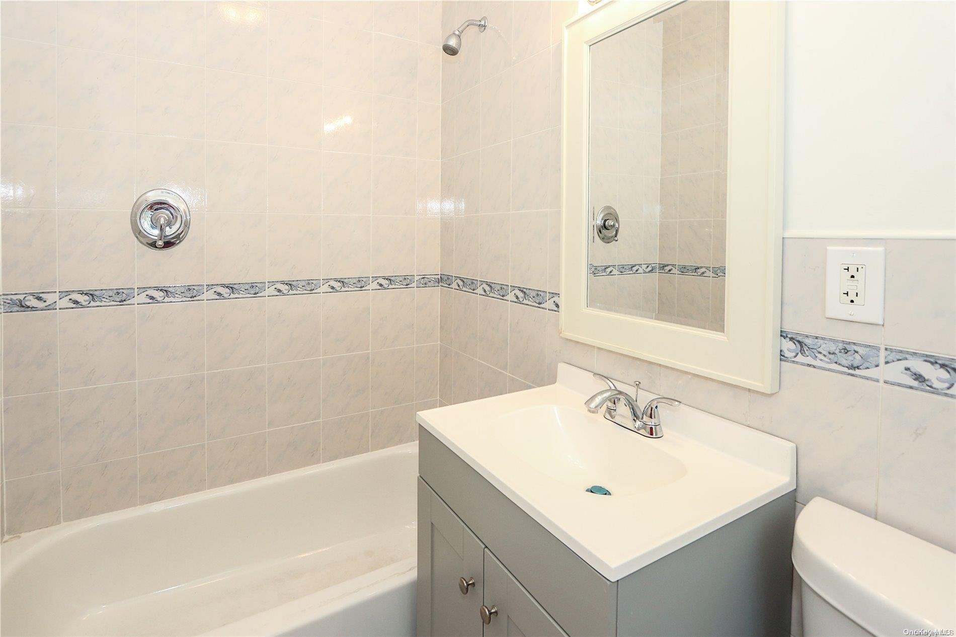 Single Family 32nd  Queens, NY 11370, MLS-L3588180-33