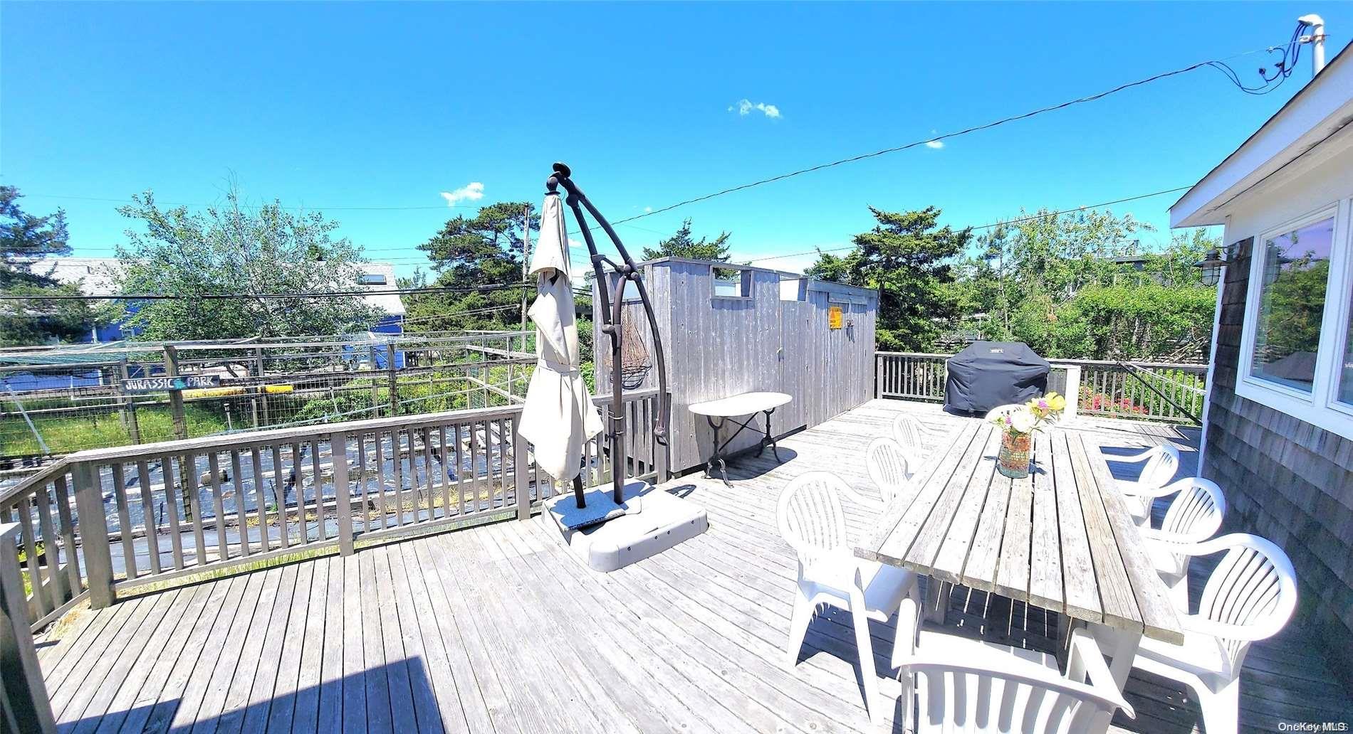 Single Family Pine  Suffolk County, NY 11706, MLS-L3588211-12