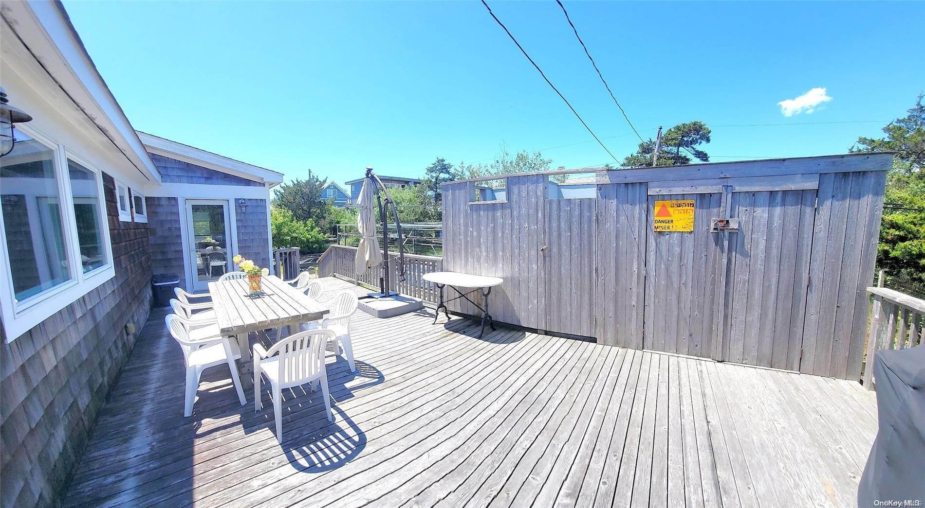 Single Family Pine  Suffolk County, NY 11706, MLS-L3588211-13