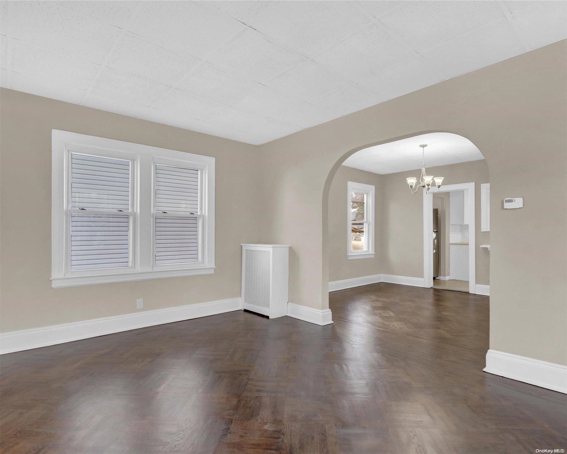 Single Family 226th  Nassau County, NY 11001, MLS-L3588528-3