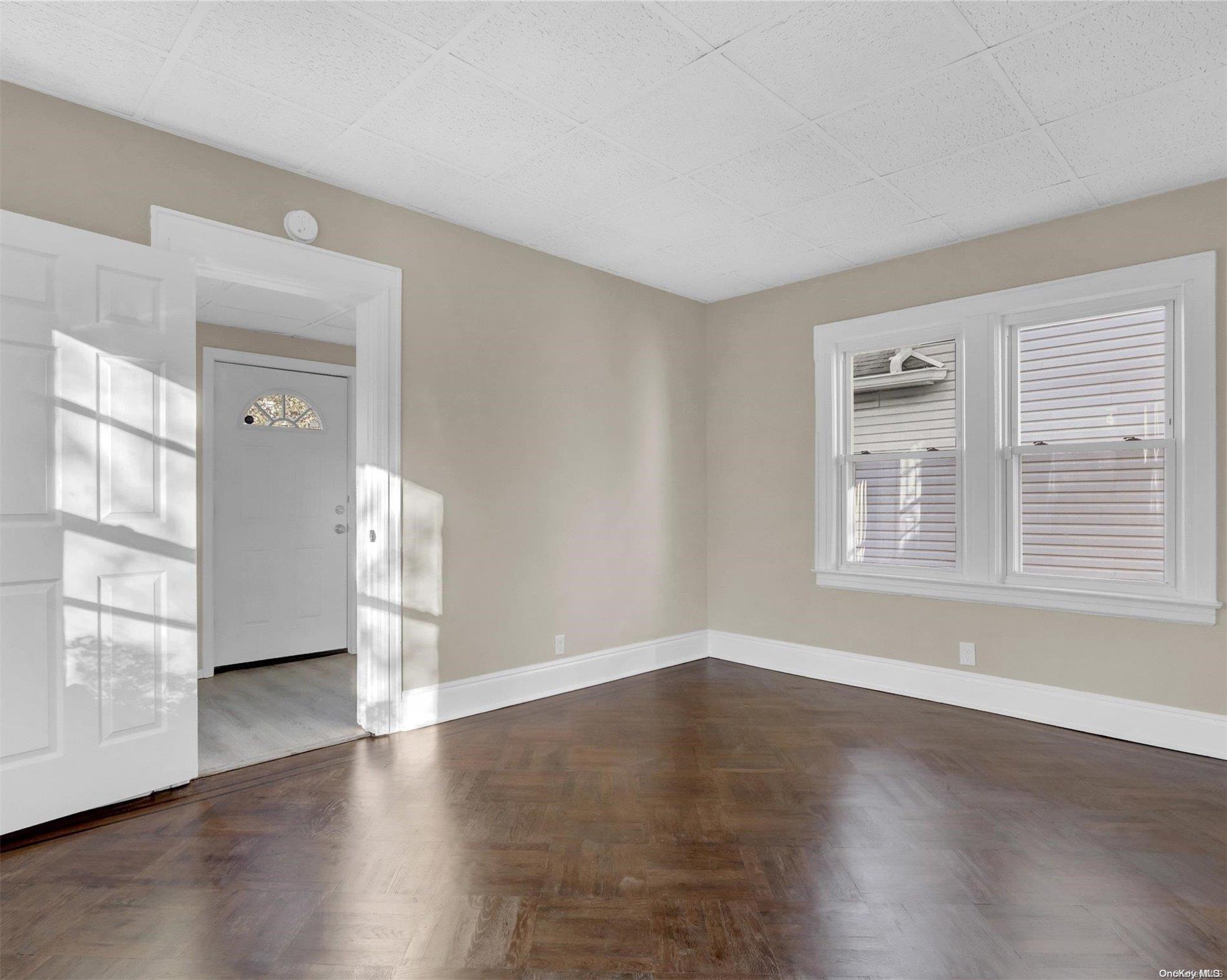 Single Family 226th  Nassau County, NY 11001, MLS-L3588528-5
