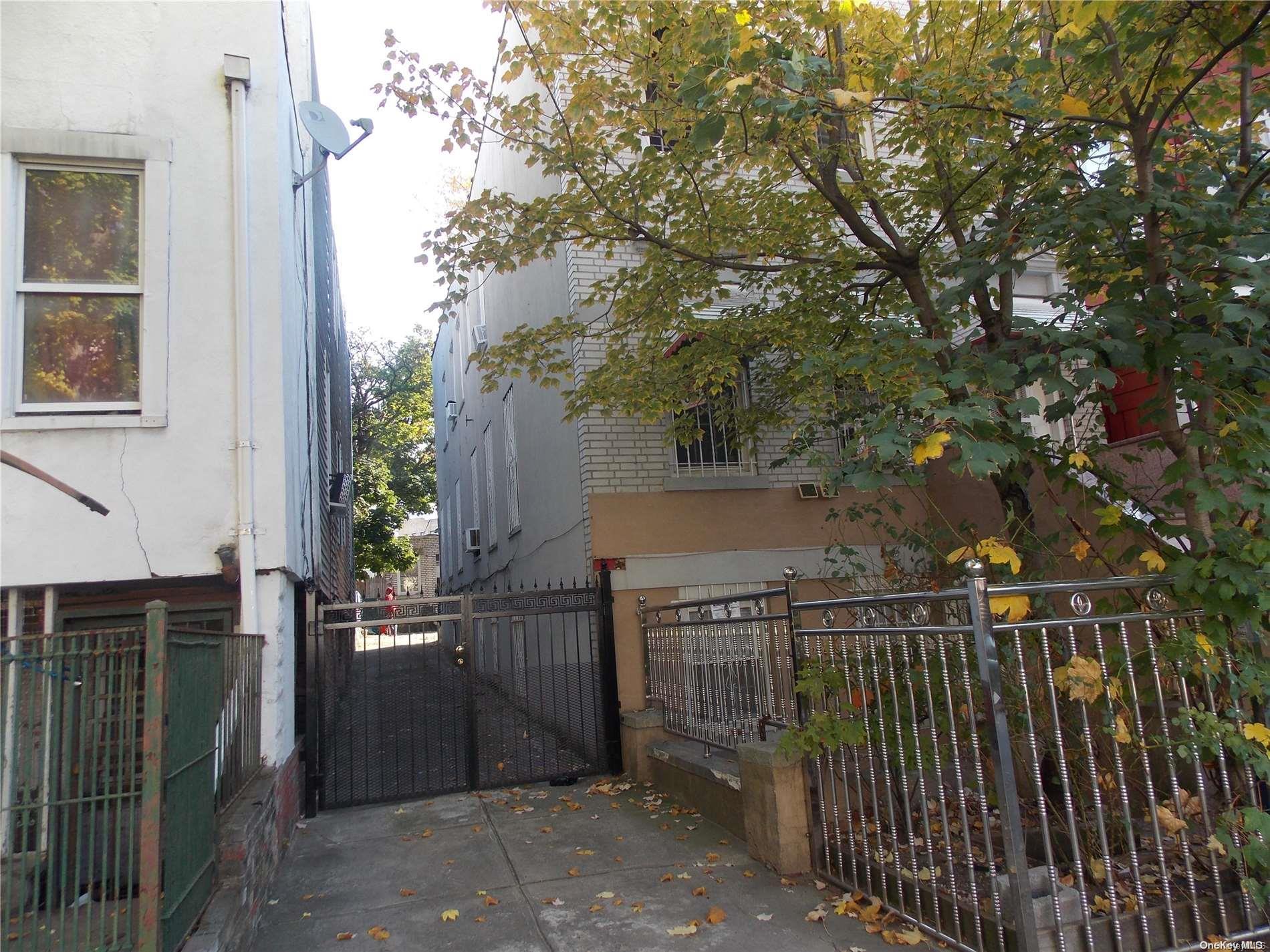 Single Family Lyman  Bronx, NY 10459, MLS-L3588561-3