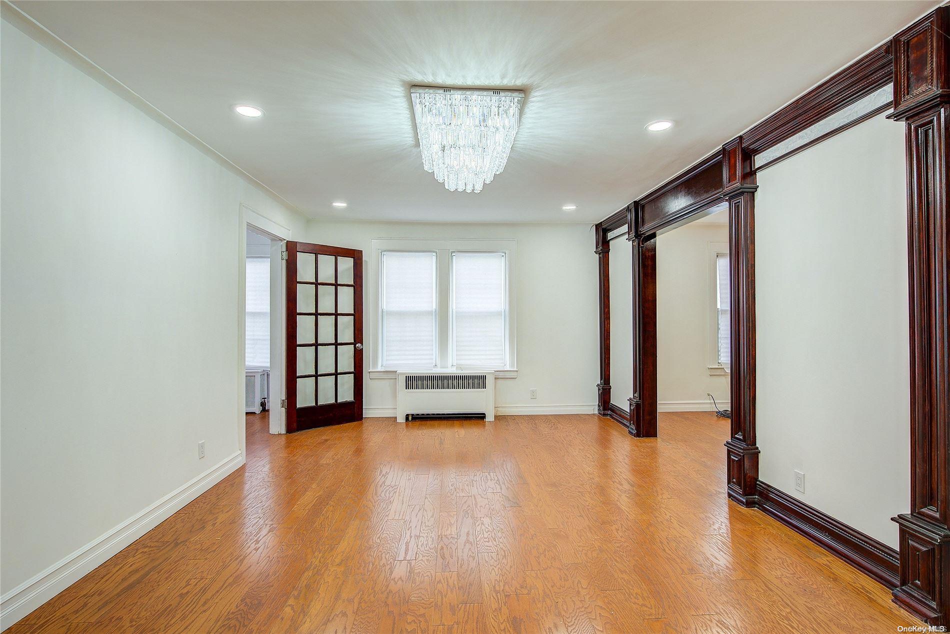 Single Family Fremont  Nassau County, NY 11581, MLS-L3588637-8