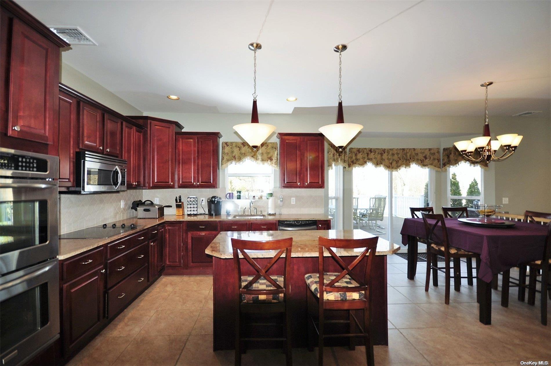 Single Family Sherri  Suffolk County, NY 11972, MLS-L3588666-7