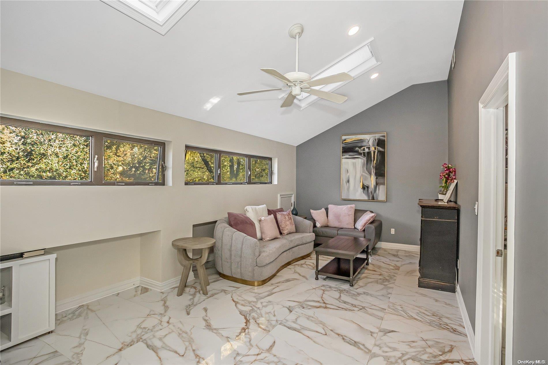 Single Family Fox Hollow Ridin  Suffolk County, NY 11768, MLS-L3588690-19