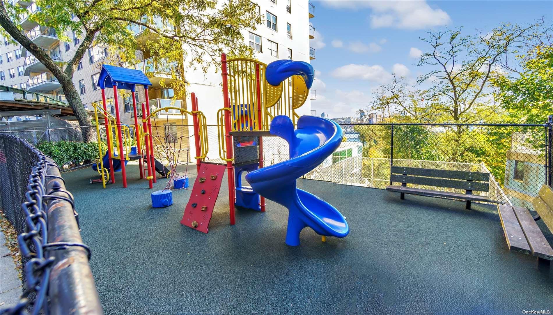 Coop Johnson  Bronx, NY 10463, MLS-L3588750-22