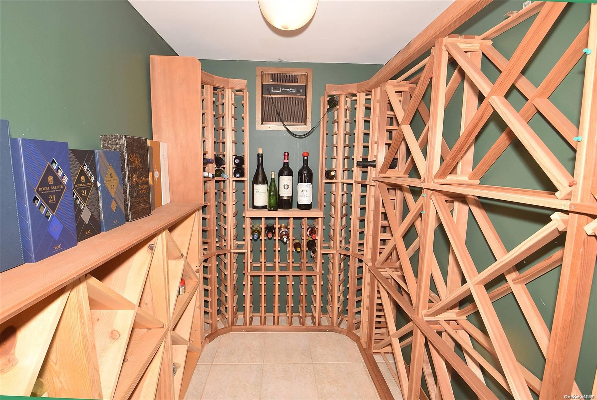 Single Family Manhasset Woods Nassau County, NY 11030, MLS-L3588900-23