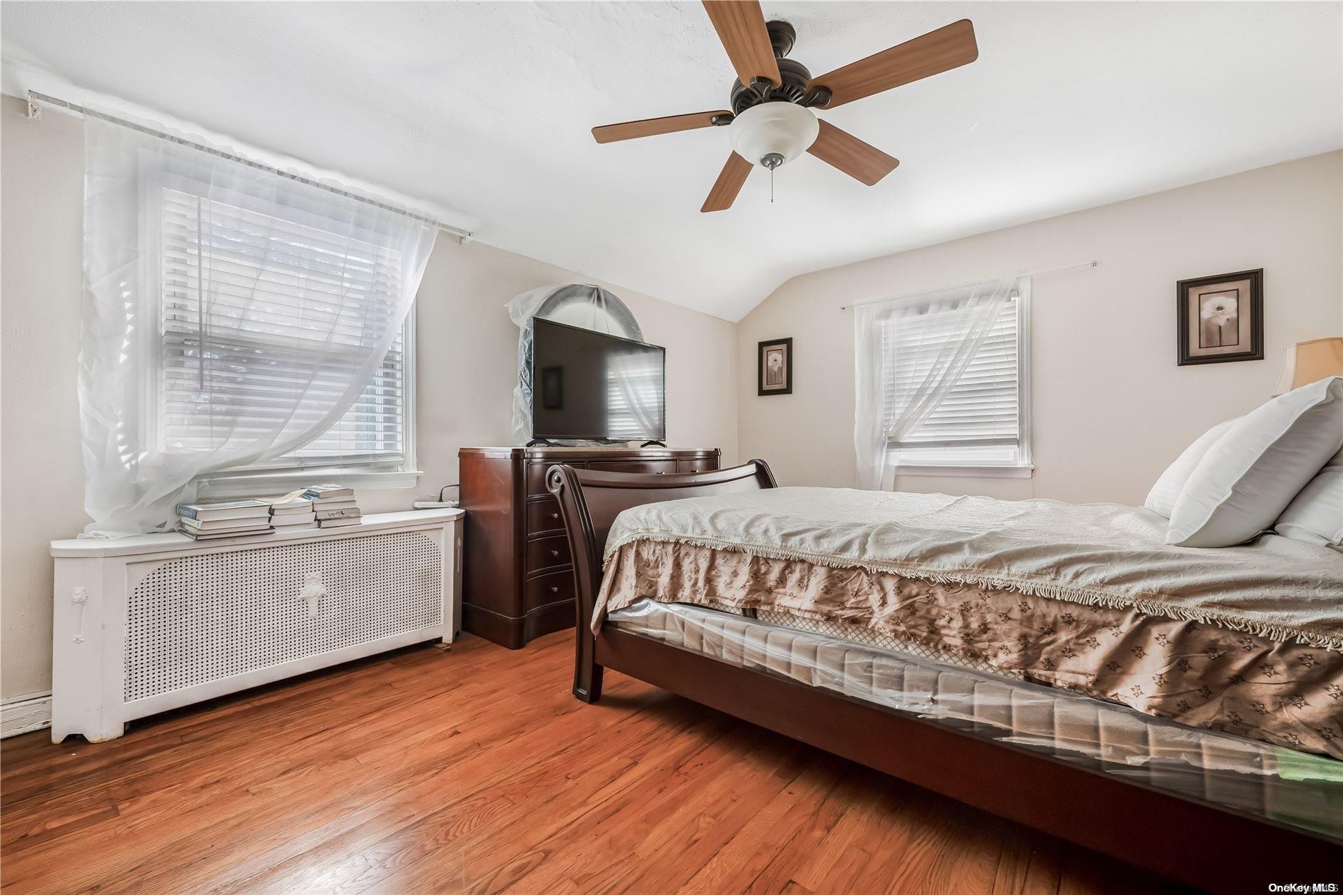 Single Family 228th  Queens, NY 11411, MLS-L3588924-16