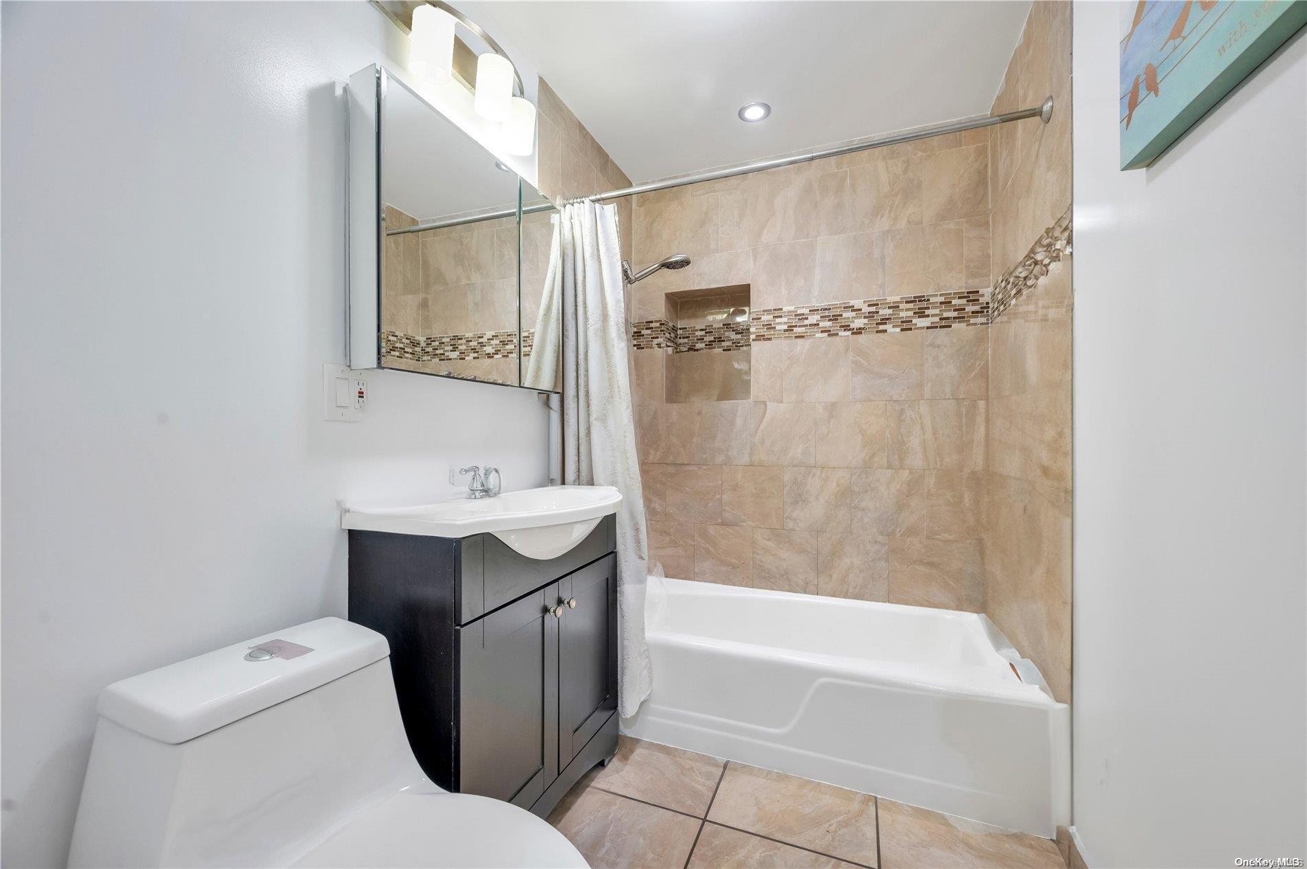 Single Family Liberty  Queens, NY 11417, MLS-L3589115-13