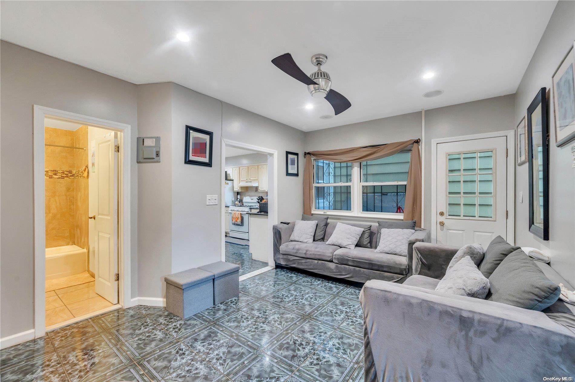 Single Family Liberty  Queens, NY 11417, MLS-L3589115-4